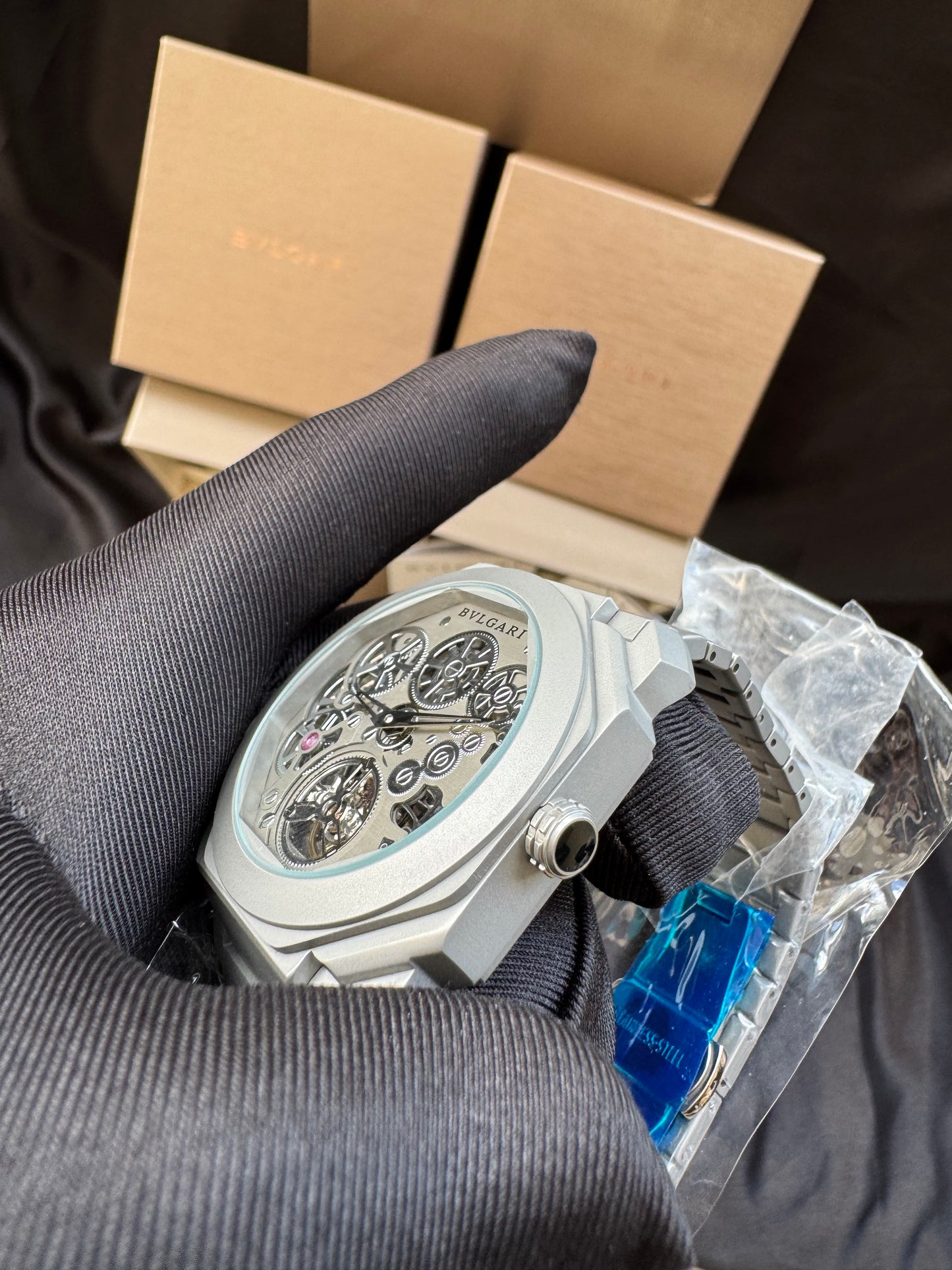 LUJOSO DISEÑO RELOJ AUTOMÁTICO MECÁNICO BVLGARI OCTO ELEGANCIA Y DISTINCIÓN