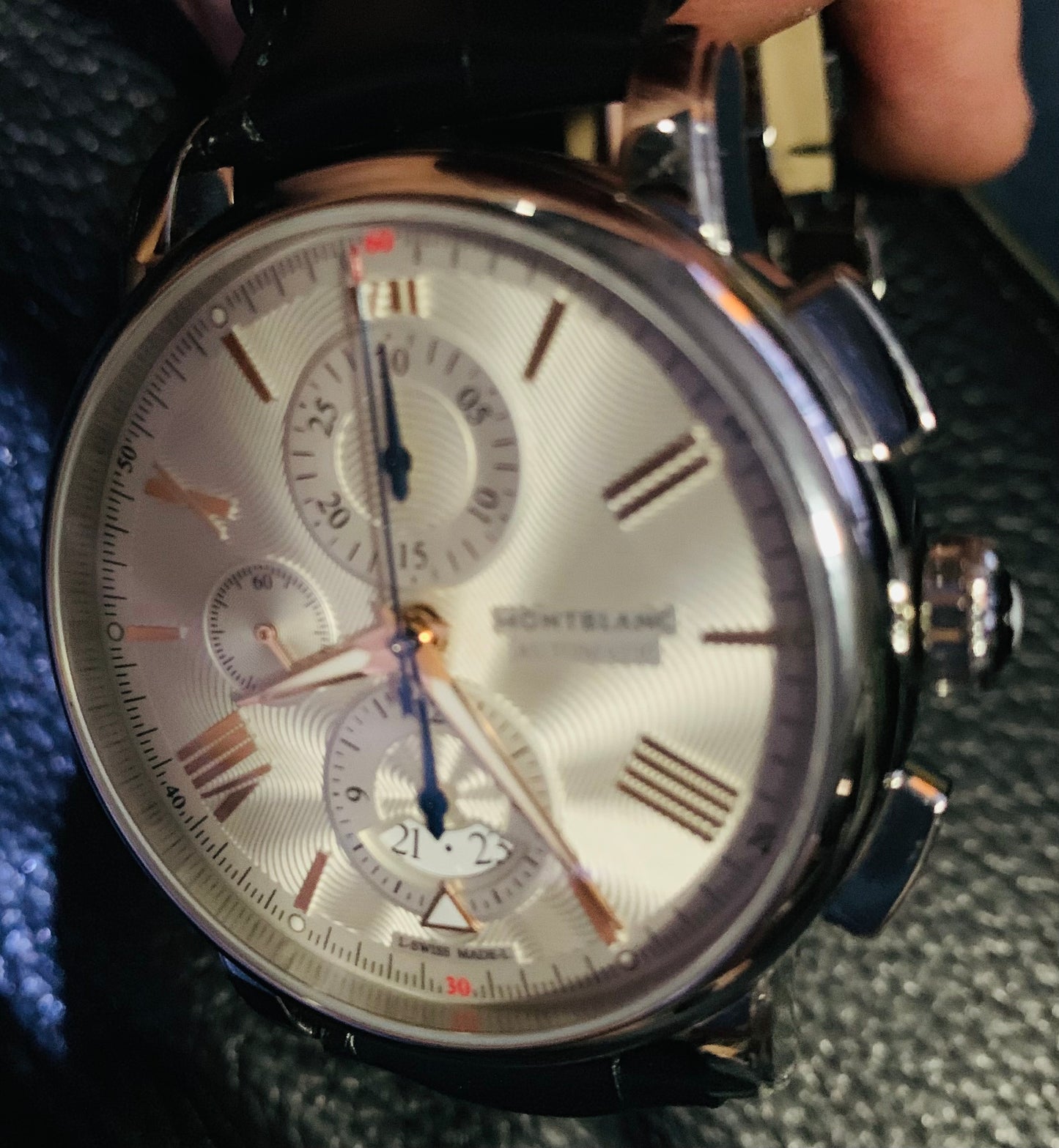 Máxima Elegancia Reloj 💯% Original Automático Mecánico Star Light! 25 Joyas 💎 Carátula Texturizada Blanca Manecillas Y Diales en Oro 18K Cronógrafo-Cronómetro- Fechador-Etcétera
