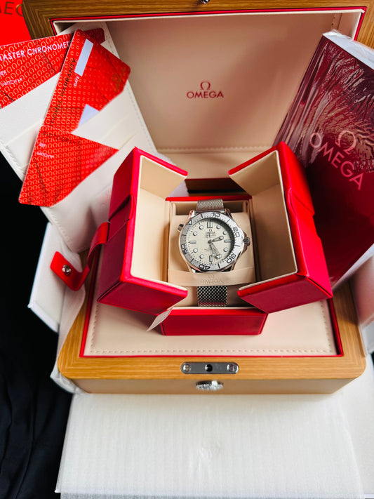 HERMOSO RELOJ AUTOMÁTICO MECÁNICO OMEGA SEAMASTER ACABADO DIAMANTADO