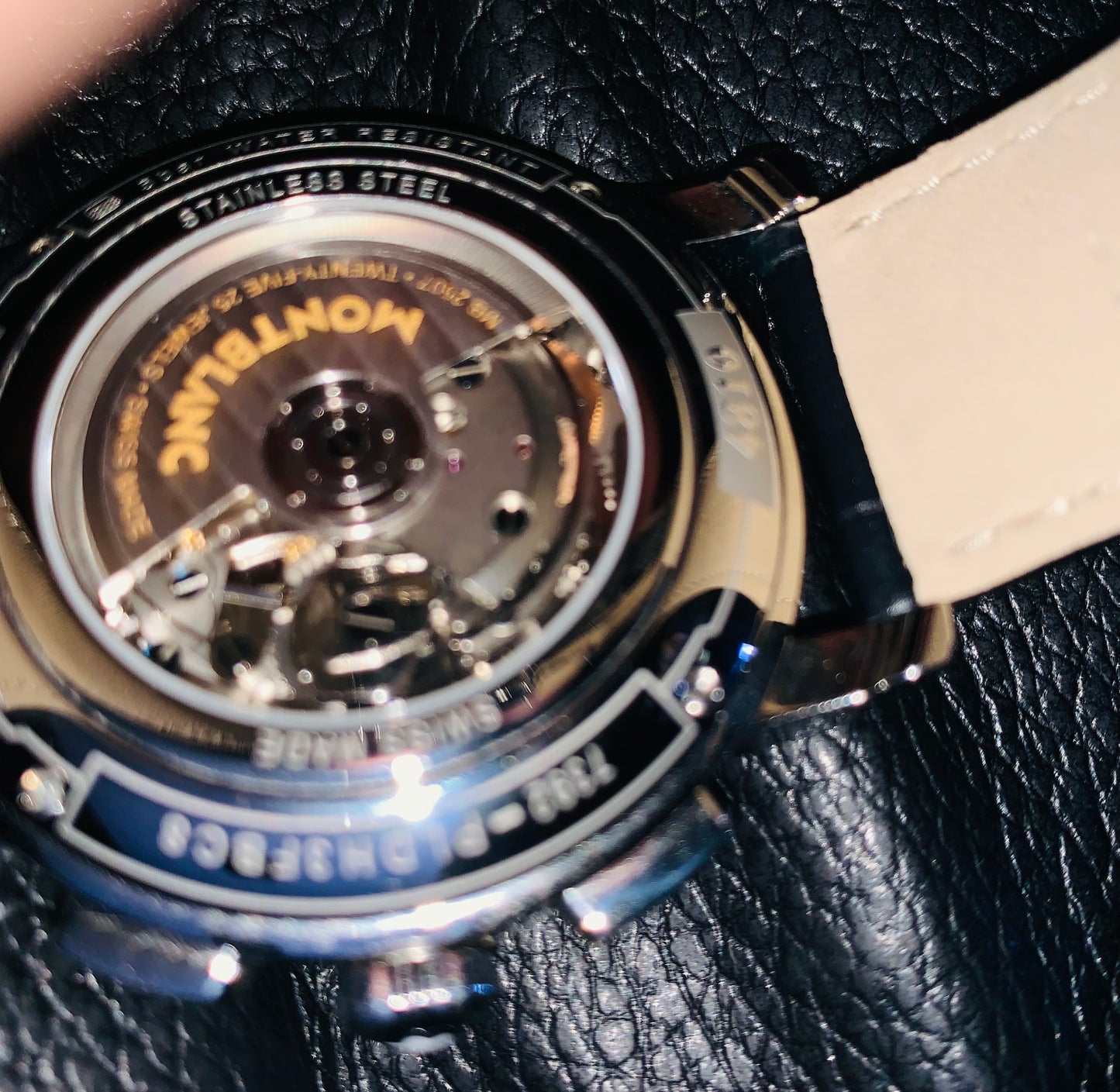Máxima Elegancia Reloj 💯% Original Automático Mecánico Star Light! 25 Joyas 💎 Carátula Texturizada Blanca Manecillas Y Diales en Oro 18K Cronógrafo-Cronómetro- Fechador-Etcétera