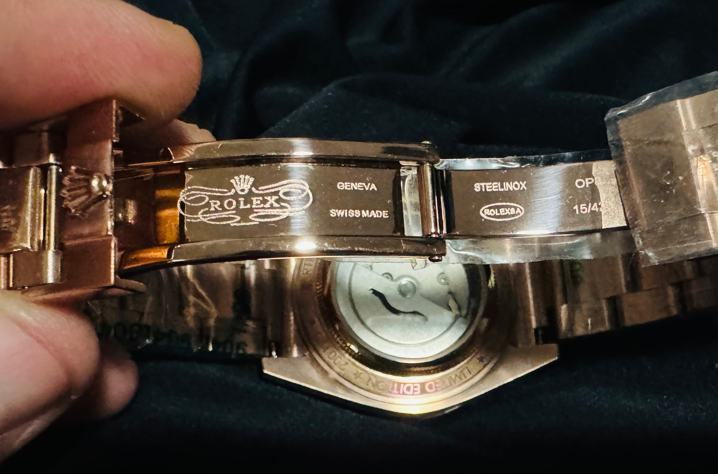 Hermoso Reloj Mecanismo Automático GMT - 2 Zonas Horarias Completamente Funcionales-Luminoso Gran Calidad-Tono Oro Rosado