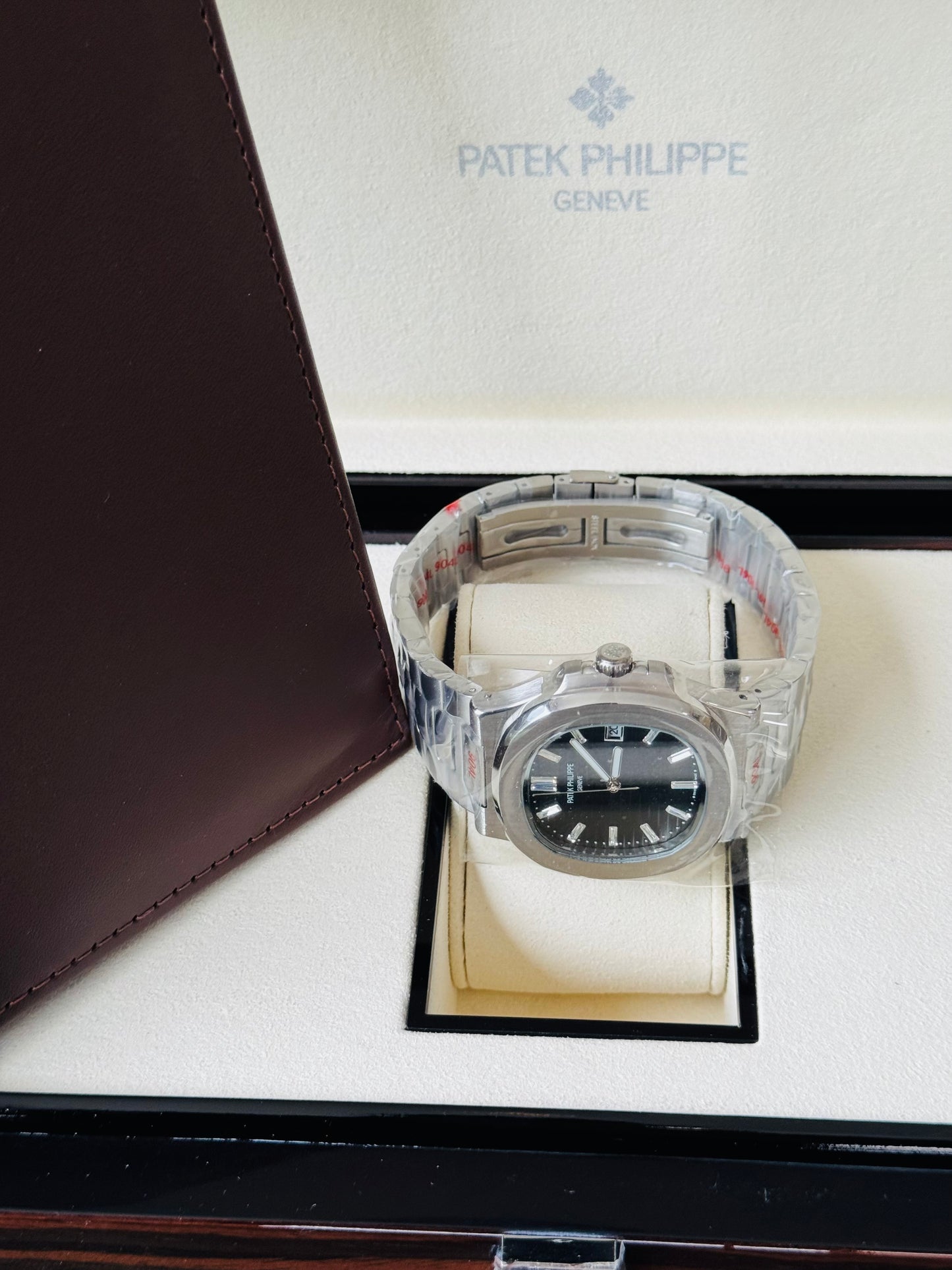 Máximo Lujo Reloj Automático Mecánico Patek P. Luminoso Fechador Favor de Pedir Información por WhatsApp al 99 81 92 84 65