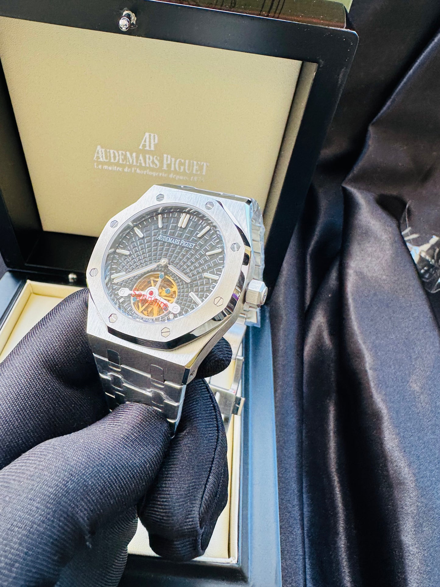 Increíble Reloj Audemars P. ROYAL OAK Automático Mecánico-Tourbillon-Máximo lujo y Calidad! Luminoso Etcétera-Disponible con Carátula Negra y Carátula Azul.