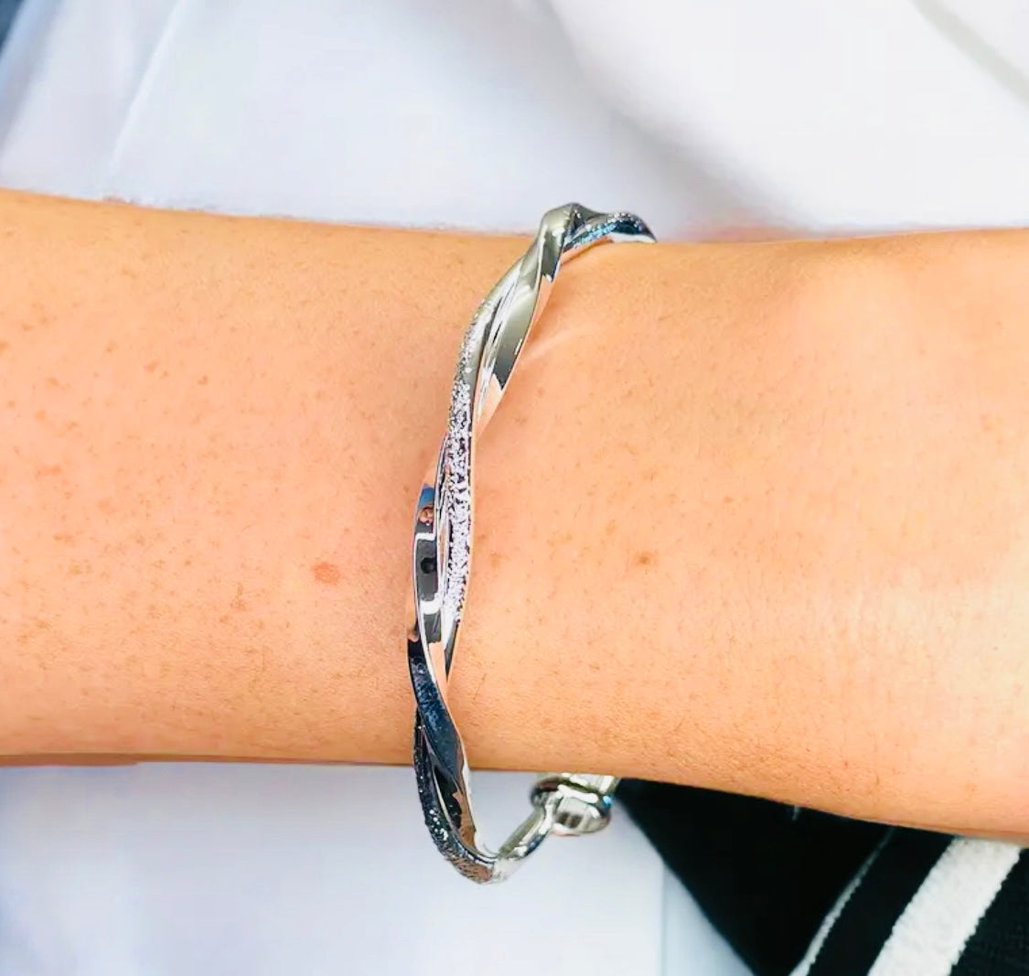 Elegante Brazalete Ajustable-Unisex-Hipoalergenica Unitalla Perfecta para Regalo 🎁