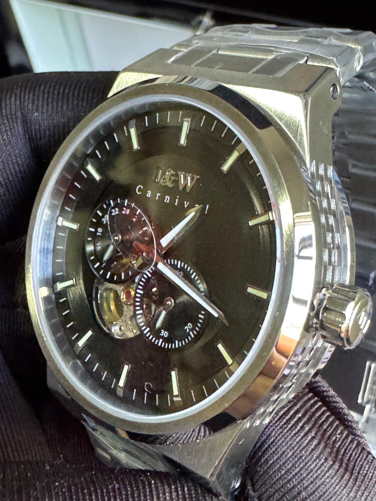 SOFISTICADO RELOJ AUTOMÁTICO I&W- CRISTAL ZAFIRO-LUMINOSO-PEQUEÑA VENTANA TOURBILLON-PEQUEÑOS DIALES SEGUNDERO Y 24 HRS. RESISTENTE AL AGUA- ALTA CALIDAD!!!