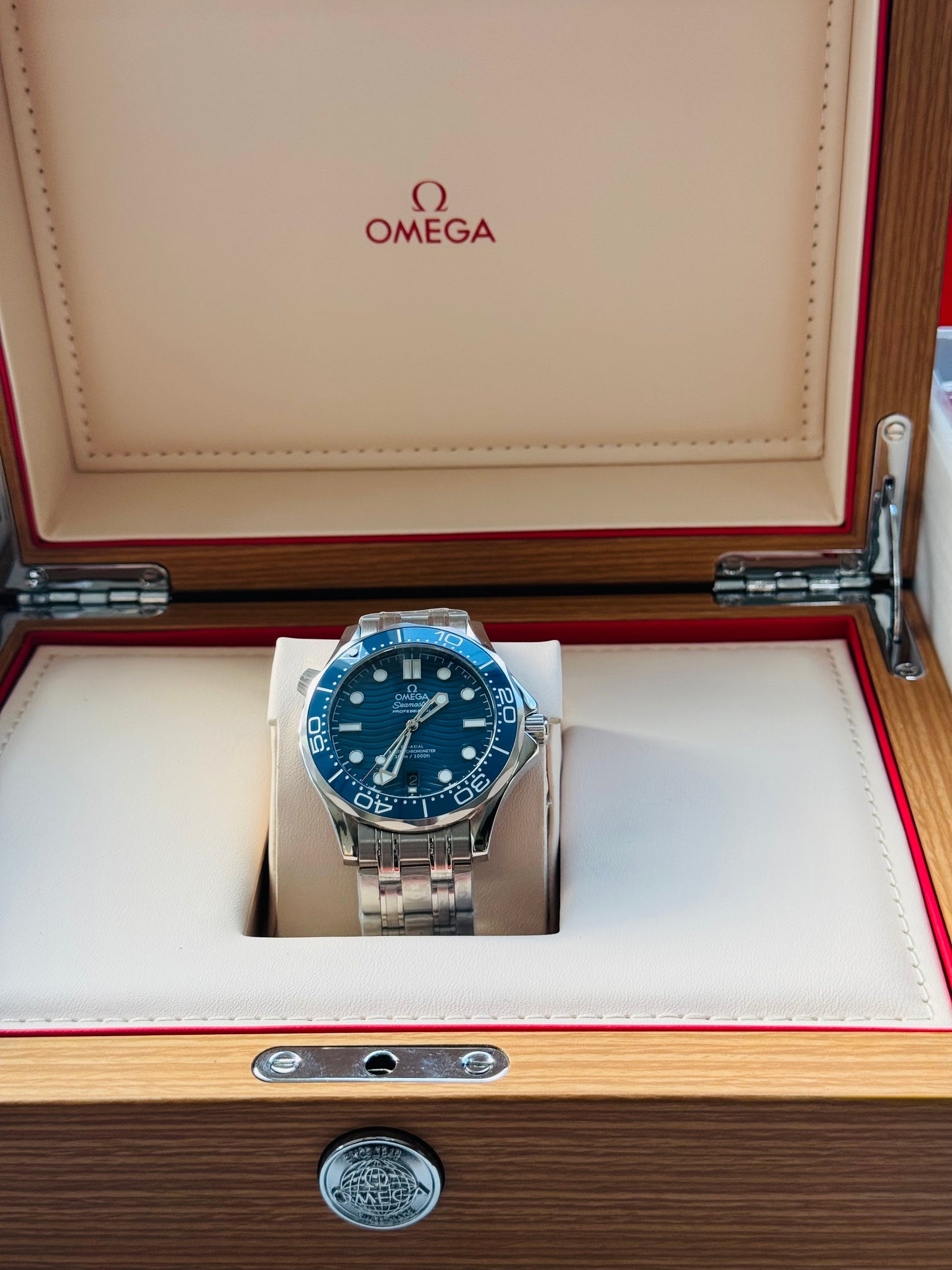 HERMOSO RELOJ OMEGA SEA MASTER AUTOMÁTICO ELEGANTE Y CASUAL!
