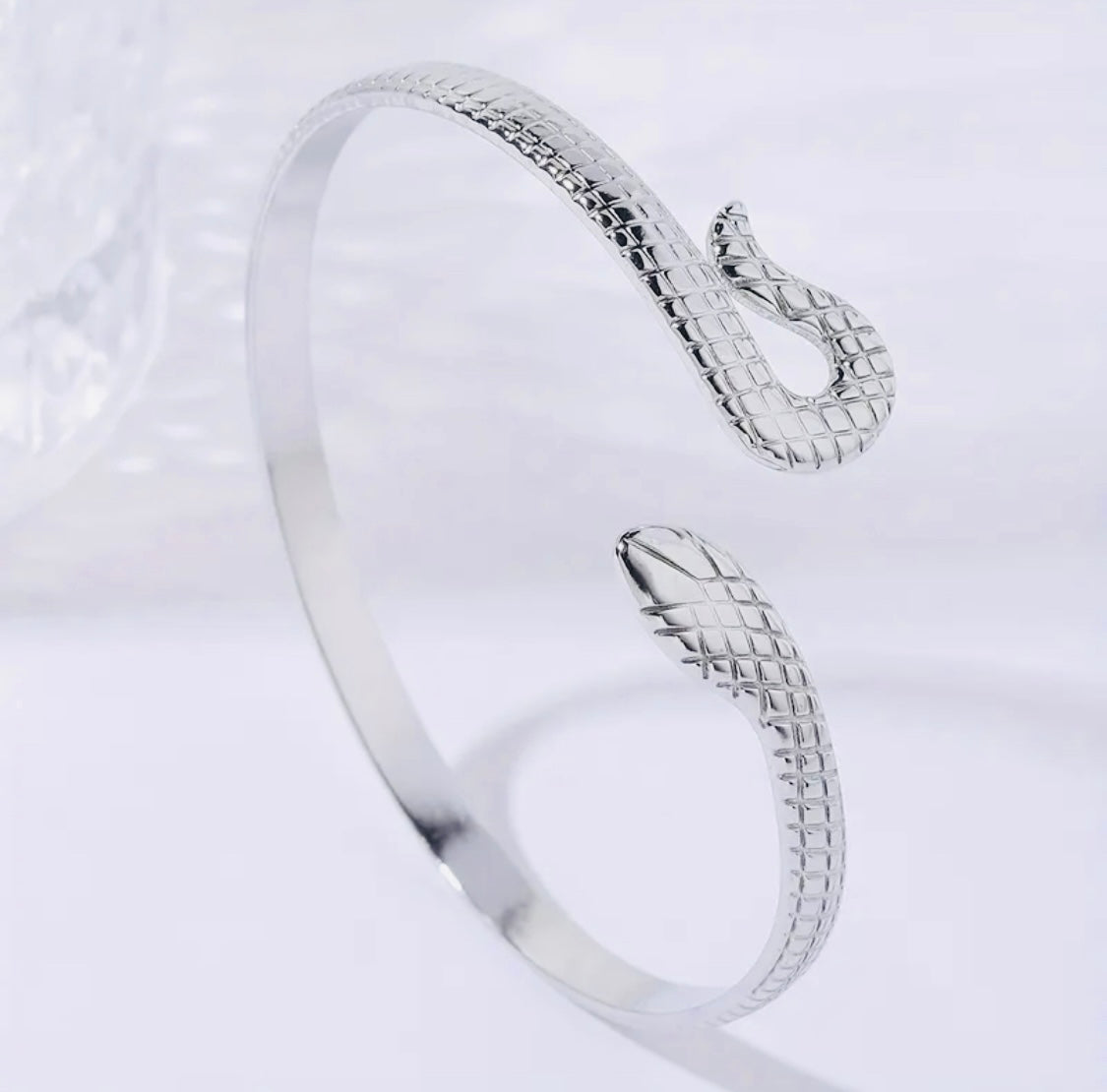 Hermoso Brazalete Unitalla Unisex Hipoalergenico - Perfecto para Regalo