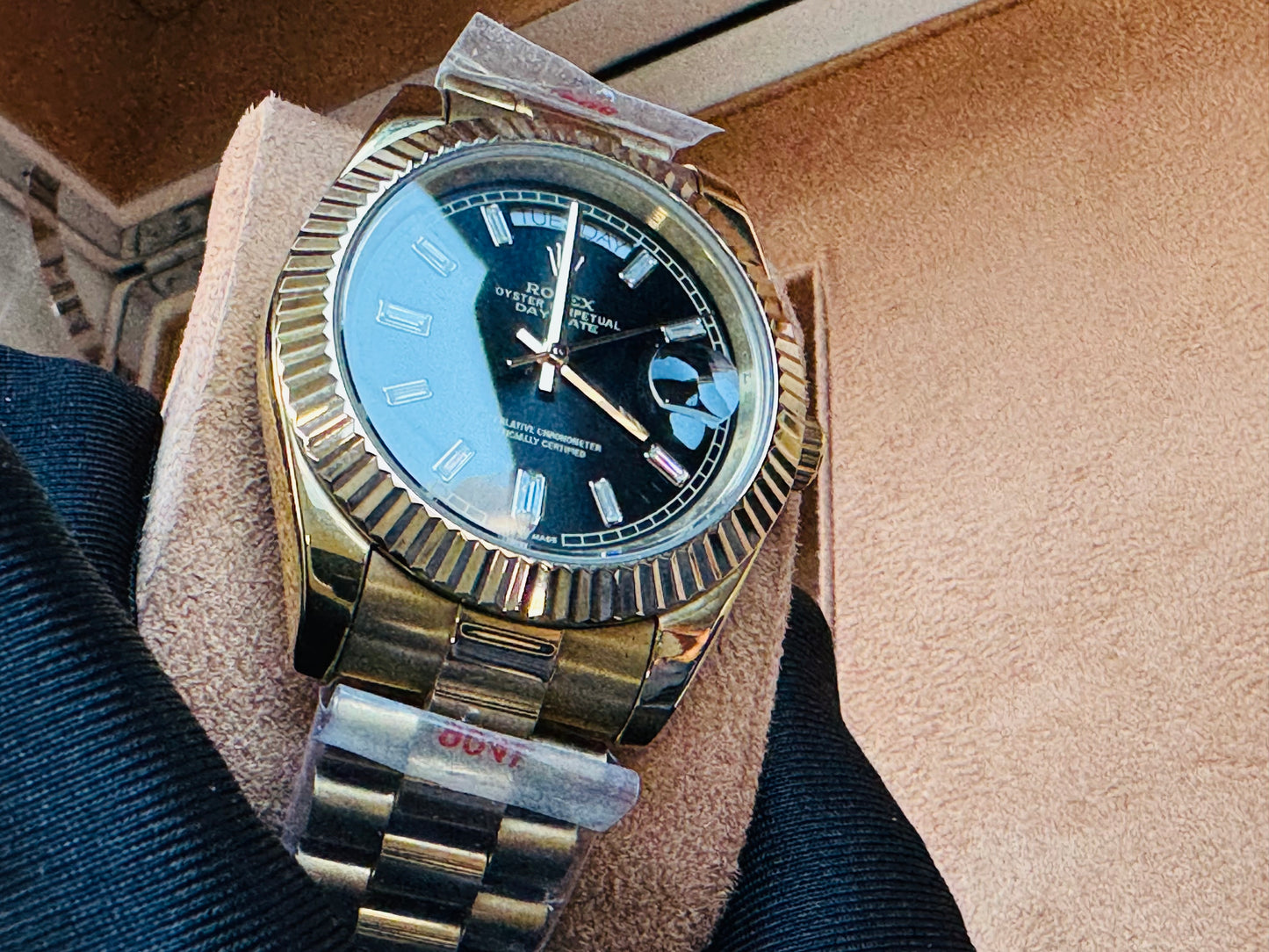 DISTINGUIDO Y ELEGANTE RELOJ AUTOMÁTICO MECÁNICO OYSTER PERPETUAL DAY DATE TODO UN CLÁSICO! PRECIO A TRATAR