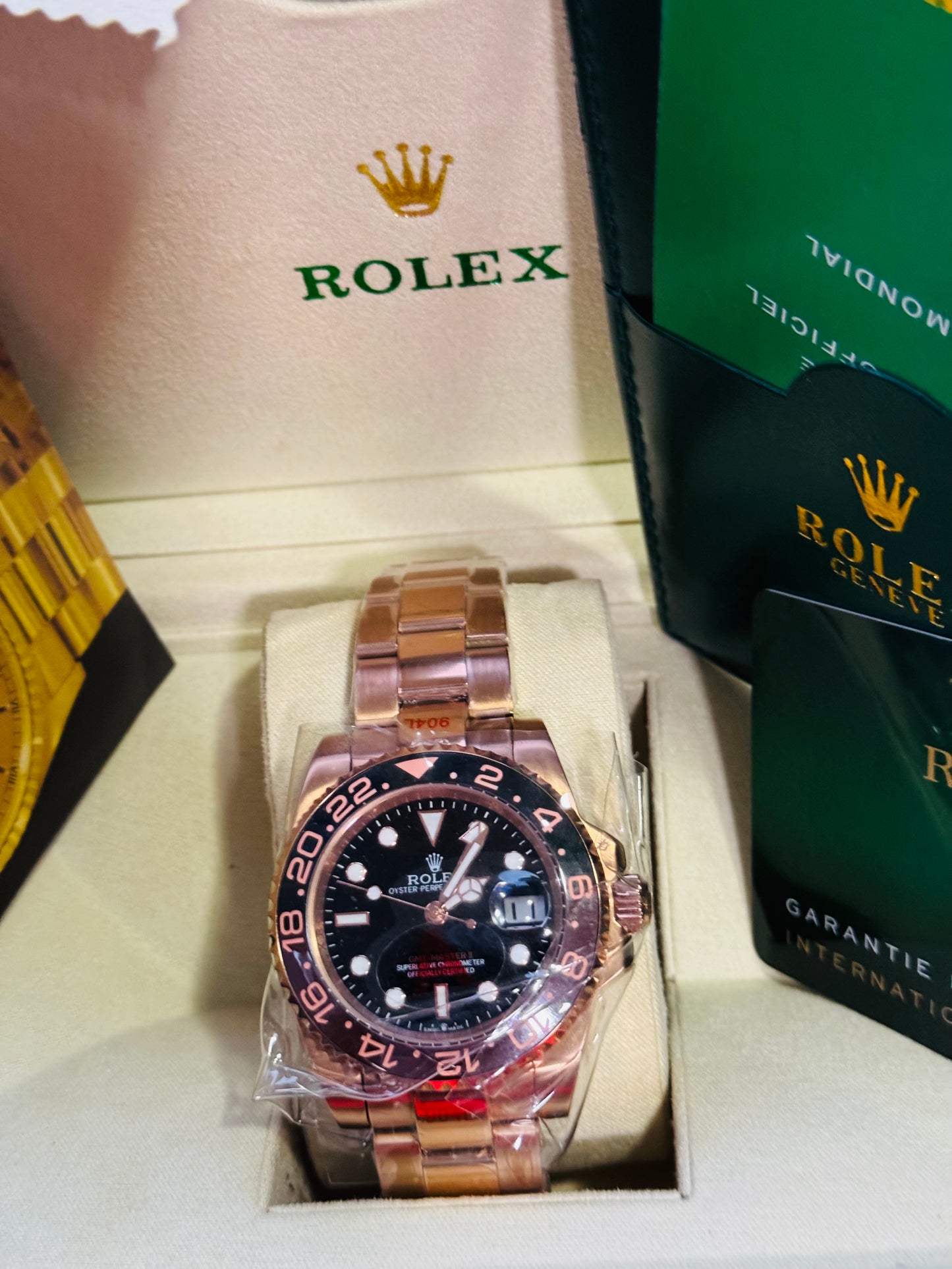 Hermoso Reloj Mecanismo Automático GMT - 2 Zonas Horarias Completamente Funcionales-Luminoso Gran Calidad-Tono Oro Rosado