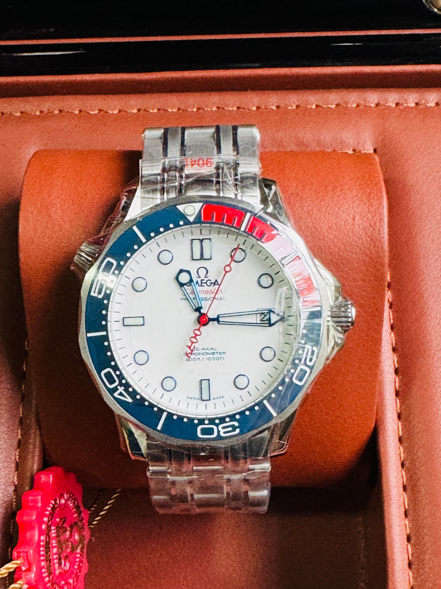 AUDAZ Y VERSÁTIL DISEÑO JAMES BOND 007-OMEGA AUTOMÁTICO SEA MASTER! FECHADOR-LUMINOSO-CRISTAL ZAFIRO-BISEL GIRATORIO ETC