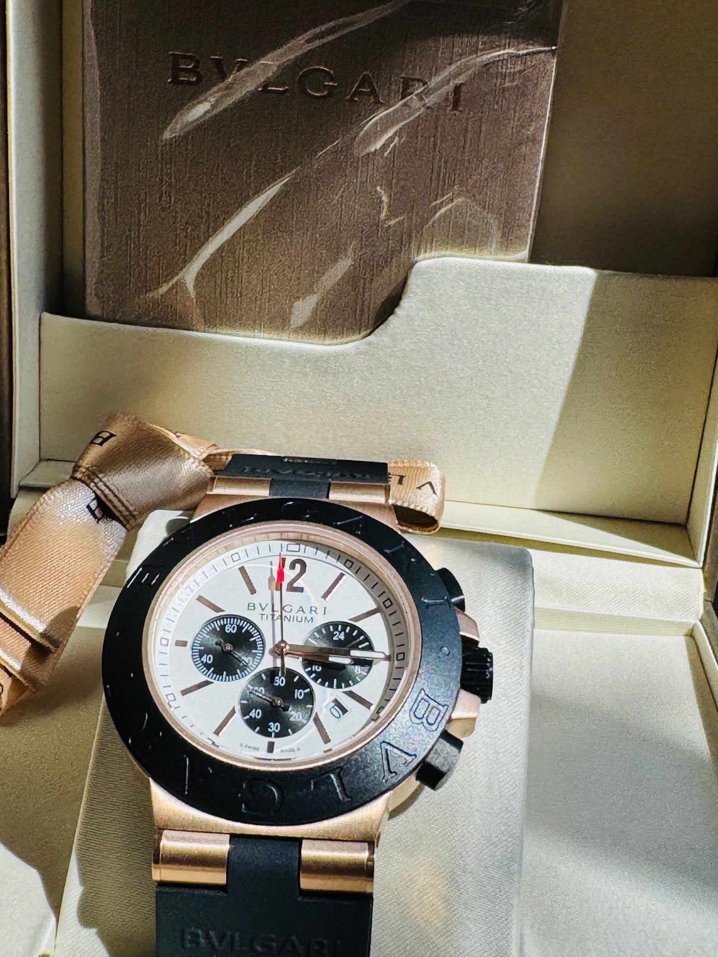 ESPECTACULAR RELOJ AUTOMÁTICO MULTIFUNCIONAL BVLGARI-CRONÓMETRO-SEGUNDERO-2 ZONAS HORARIAS-CRISTAL ZAFIRO-ETC