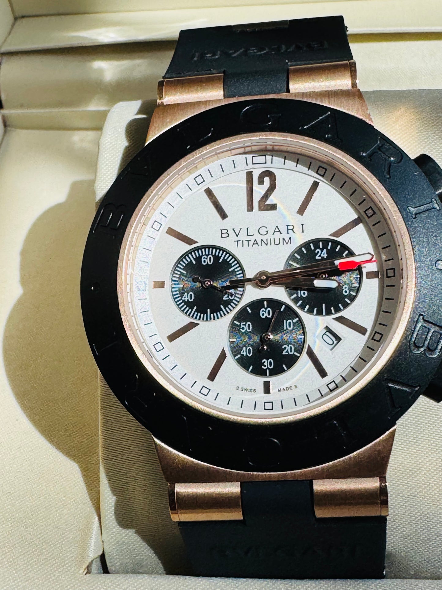 ESPECTACULAR RELOJ AUTOMÁTICO MULTIFUNCIONAL BVLGARI-CRONÓMETRO-SEGUNDERO-2 ZONAS HORARIAS-CRISTAL ZAFIRO-ETC