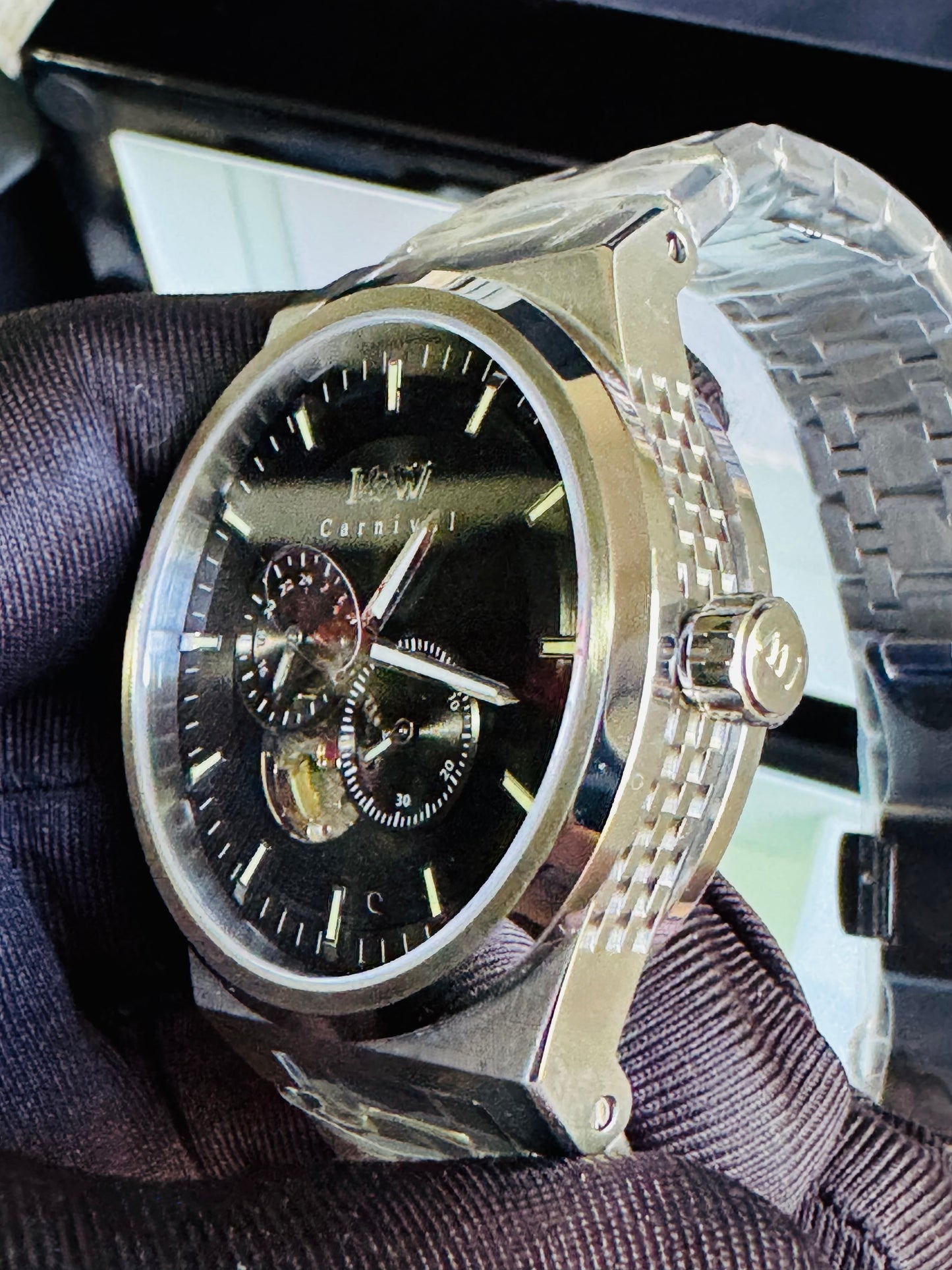 SOFISTICADO RELOJ AUTOMÁTICO I&W- CRISTAL ZAFIRO-LUMINOSO-PEQUEÑA VENTANA TOURBILLON-PEQUEÑOS DIALES SEGUNDERO Y 24 HRS. RESISTENTE AL AGUA- ALTA CALIDAD!!!