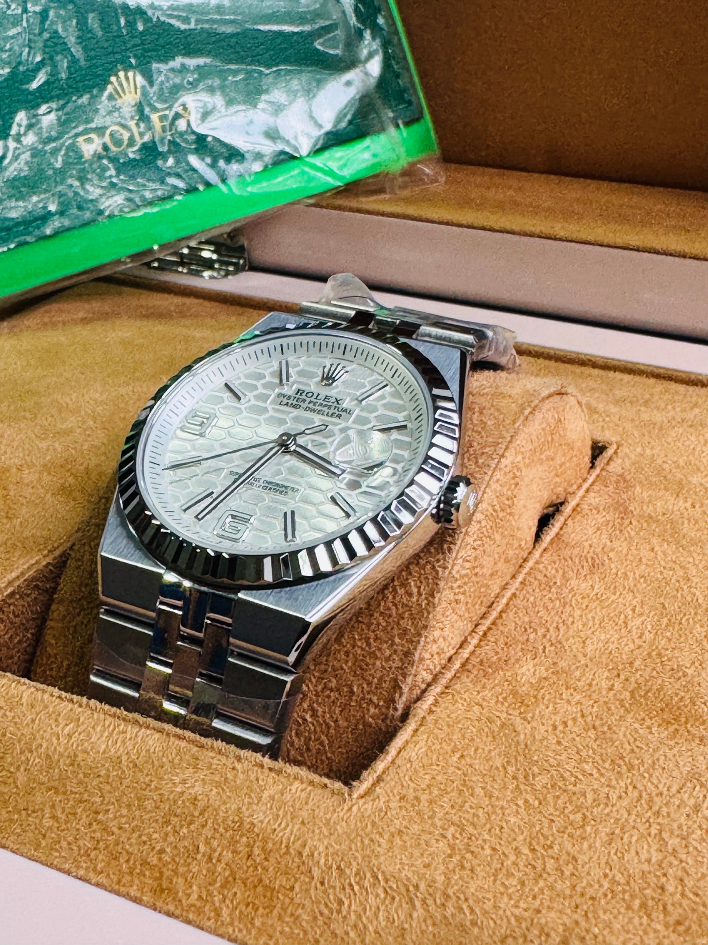ÚNICO Y EXCLUSIVO RELOJ ROLEX OYSTER PERPETUAL LAND DWELLER- FECHADOR-39 JOYAS 💎 -CRISTAL ZAFIRO- ULTIMO MODELO Y DISEÑO! MÁXIMA ELEGANCIA!!!