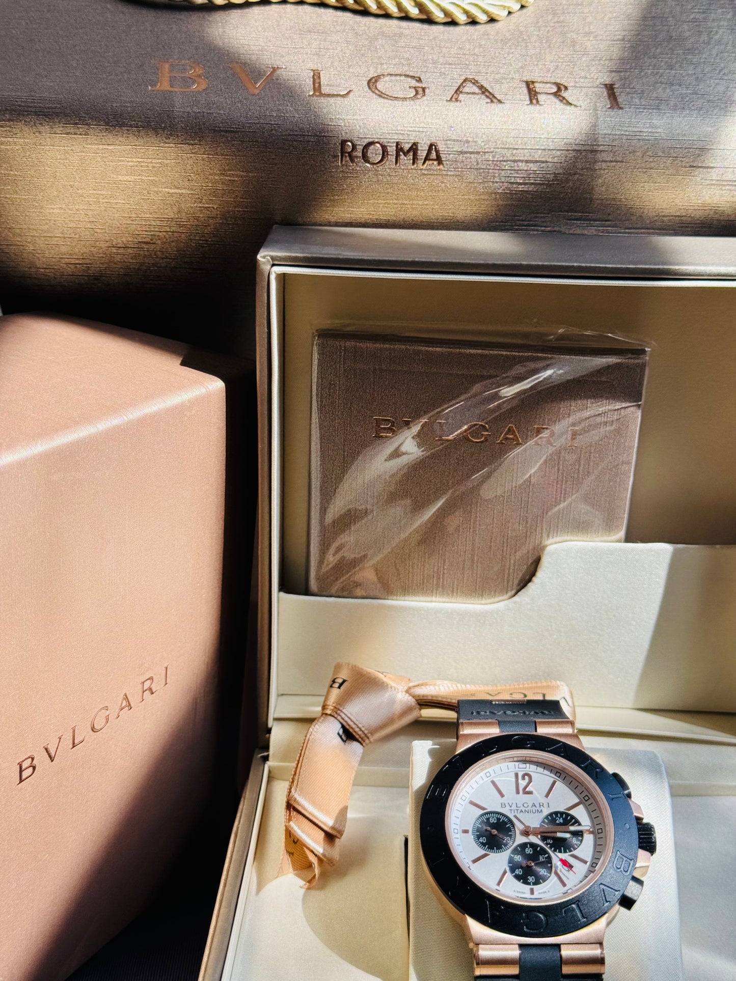 ESPECTACULAR RELOJ AUTOMÁTICO MULTIFUNCIONAL BVLGARI-CRONÓMETRO-SEGUNDERO-2 ZONAS HORARIAS-CRISTAL ZAFIRO-ETC