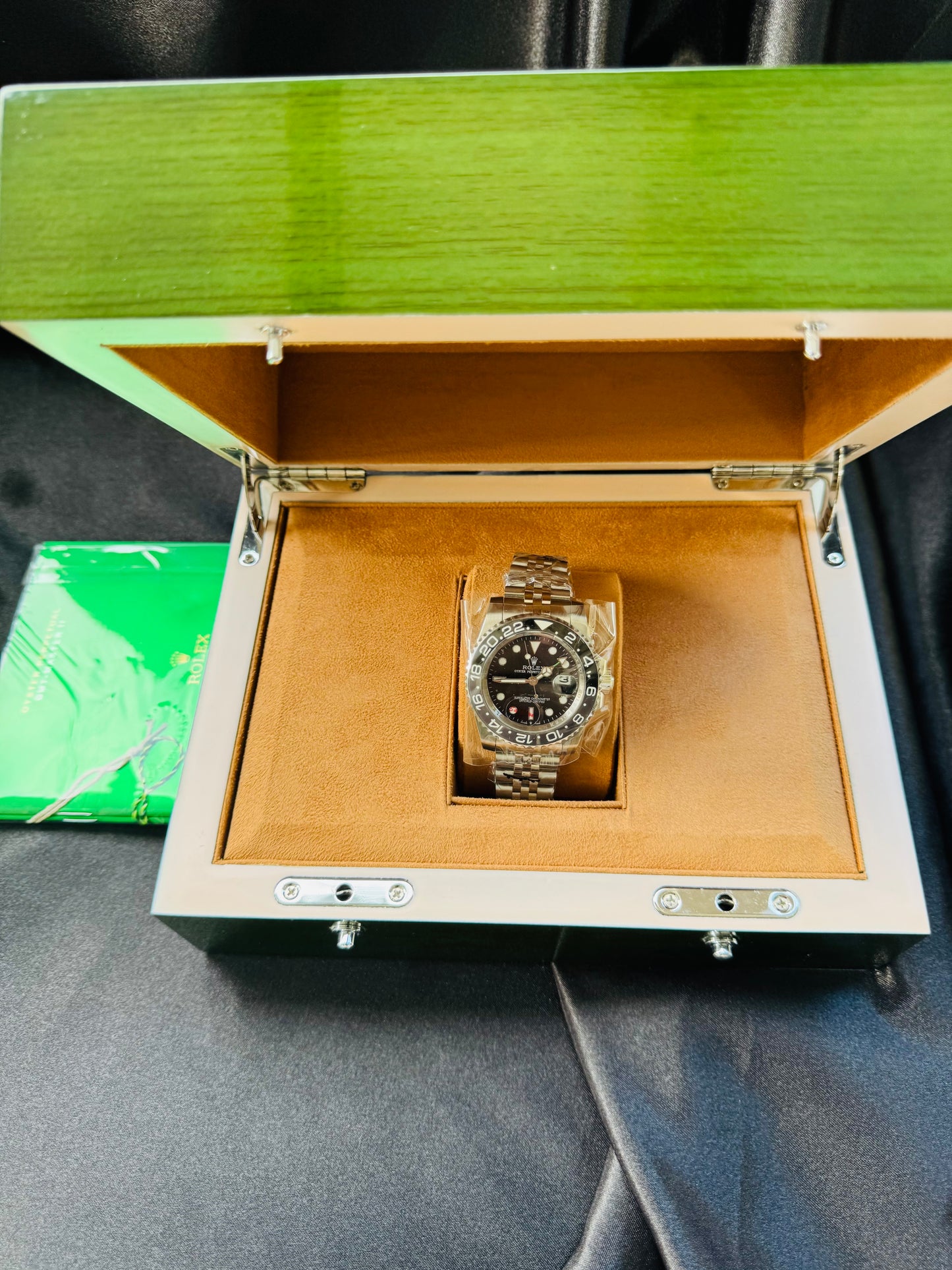 FAMOSO RELOJ AUTOMÁTICO MECÁNICO BRUCE WAYNE-GMT MASTER OYSTER PERPETUAL 2 ZONAS HORARIAS