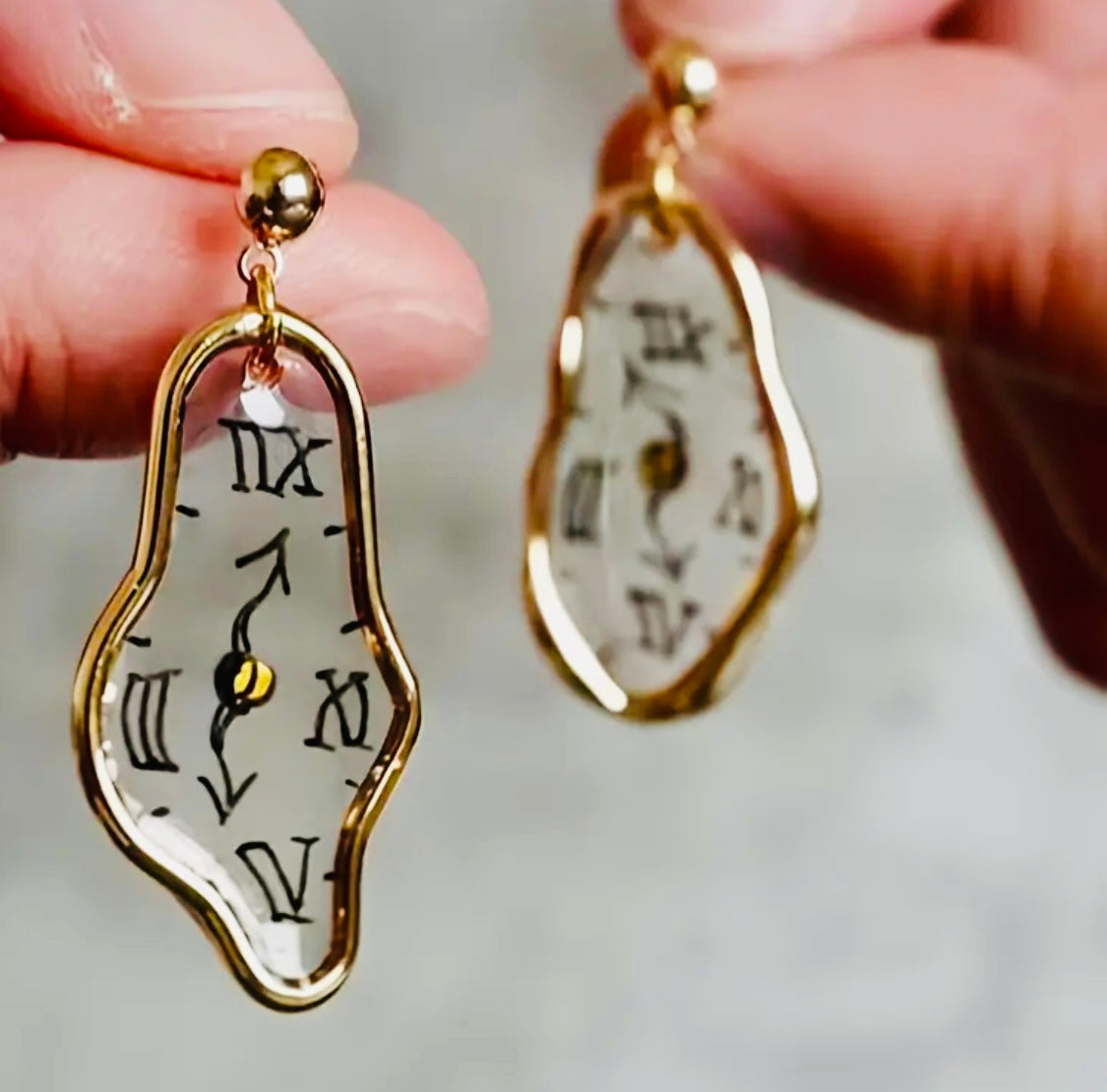 Originales Pendientes con Plata.925 aguja 🪡 de Oído 👂 Hipoalergenicos Tema La Persistencia de la Memoria- Salvador Dali-