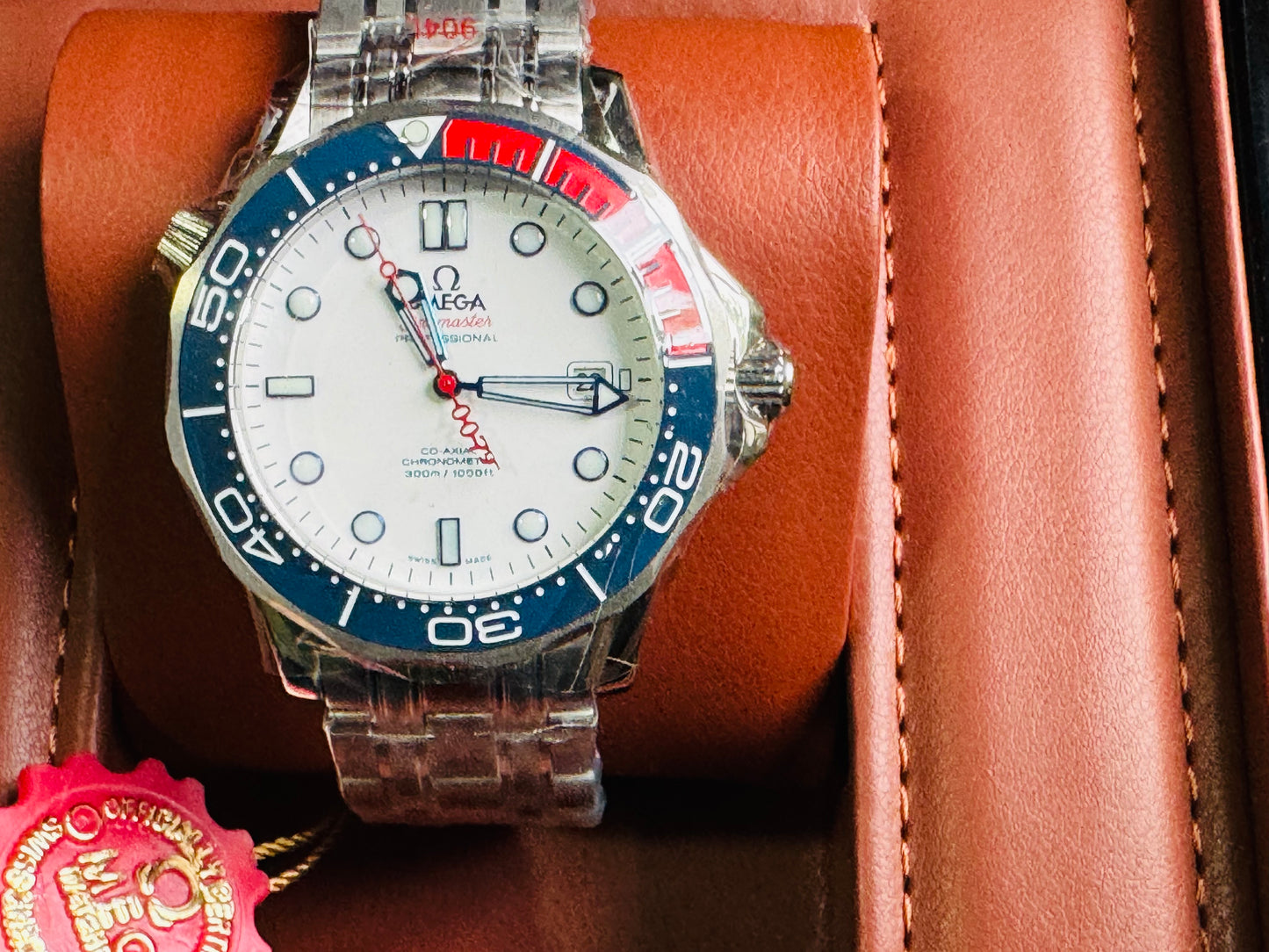 AUDAZ Y VERSÁTIL DISEÑO JAMES BOND 007-OMEGA AUTOMÁTICO SEA MASTER! FECHADOR-LUMINOSO-CRISTAL ZAFIRO-BISEL GIRATORIO ETC