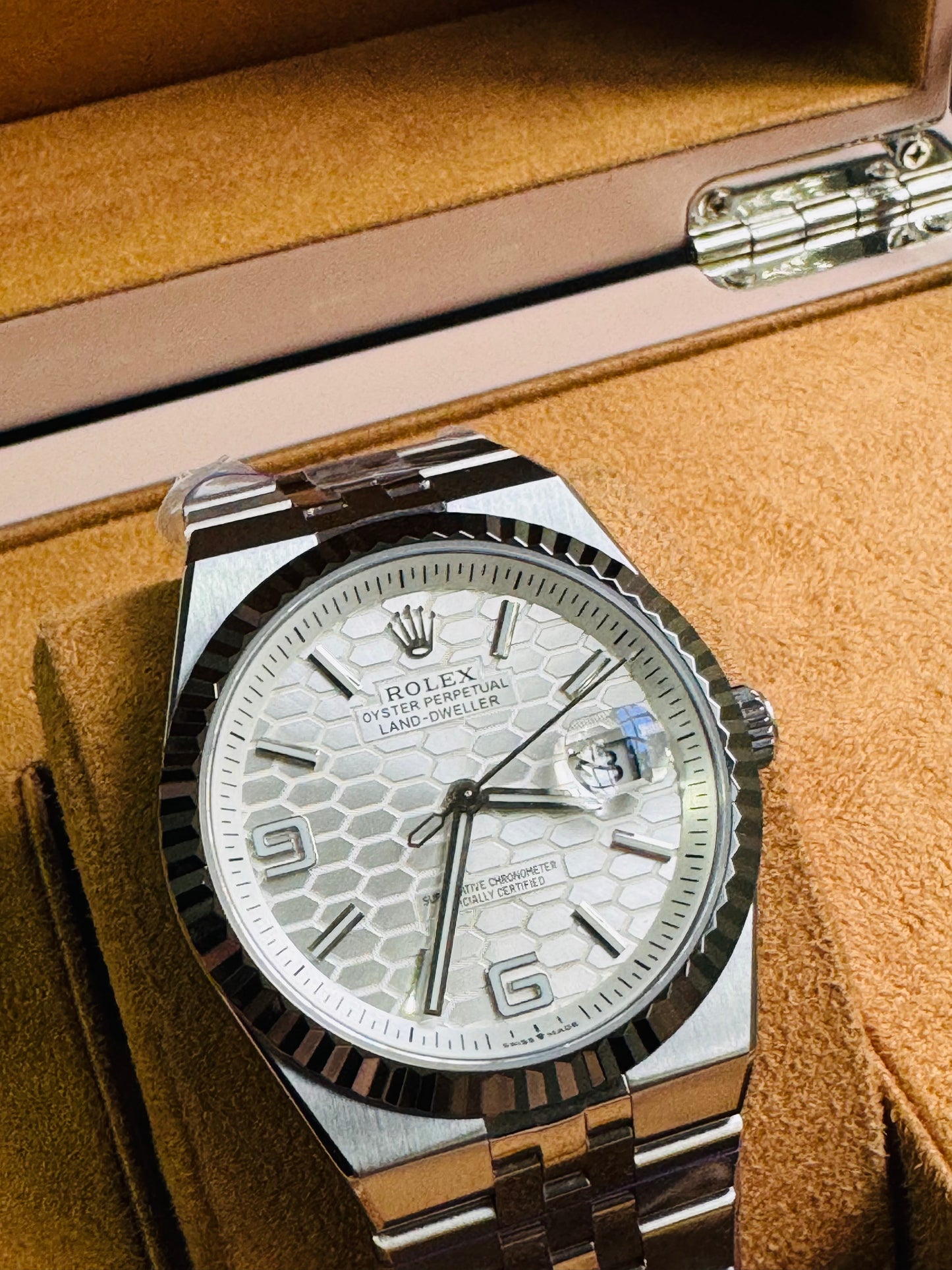 ÚNICO Y EXCLUSIVO RELOJ ROLEX OYSTER PERPETUAL LAND DWELLER- FECHADOR-39 JOYAS 💎 -CRISTAL ZAFIRO- ULTIMO MODELO Y DISEÑO! MÁXIMA ELEGANCIA!!!