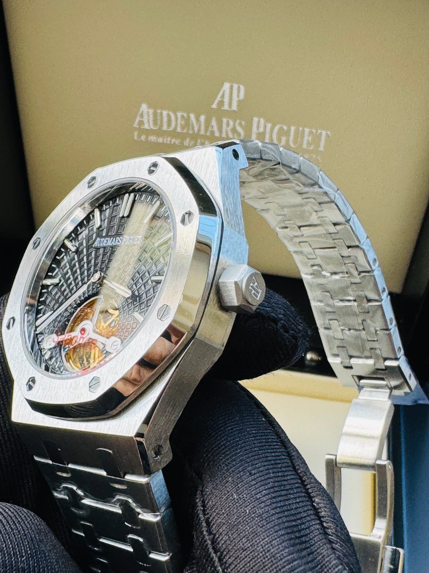 Increíble Reloj Audemars P. ROYAL OAK Automático Mecánico-Tourbillon-Máximo lujo y Calidad! Luminoso Etcétera-Disponible con Carátula Negra y Carátula Azul.