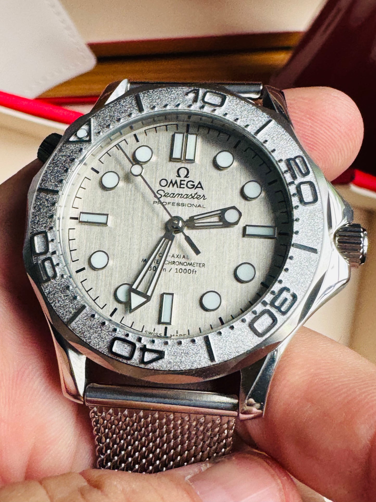 HERMOSO RELOJ AUTOMÁTICO MECÁNICO OMEGA SEAMASTER ACABADO DIAMANTADO