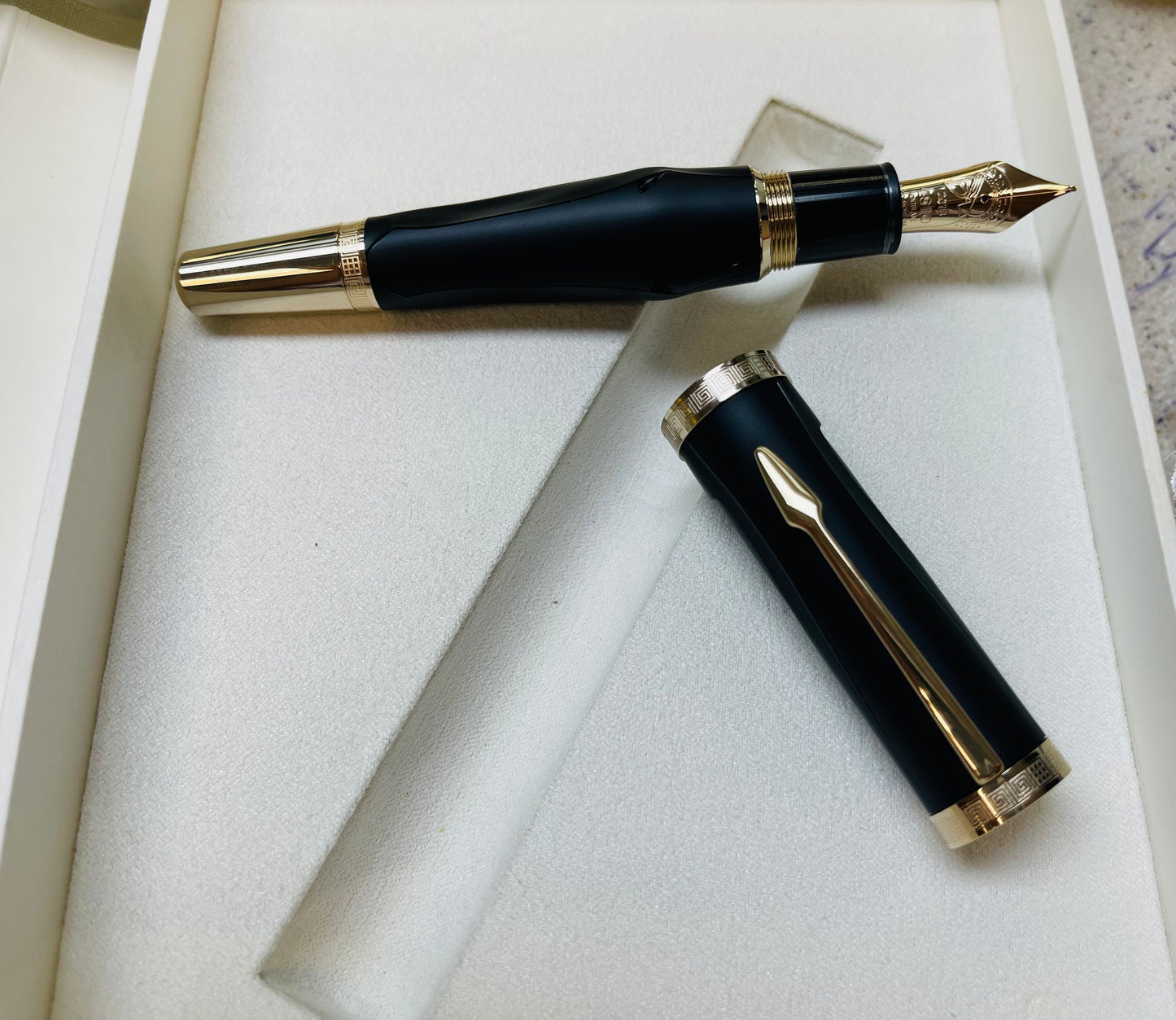 EDICIÓN LIMITADA PLUMA FUENTE MONT BLANC Writers Edition Homenaje a Homer Juego completo de pluma estilográfica con punta M INSPIRADO EN EL CABALLO DE TROYA!  Información por WhatsApp 99 81 92 84 65