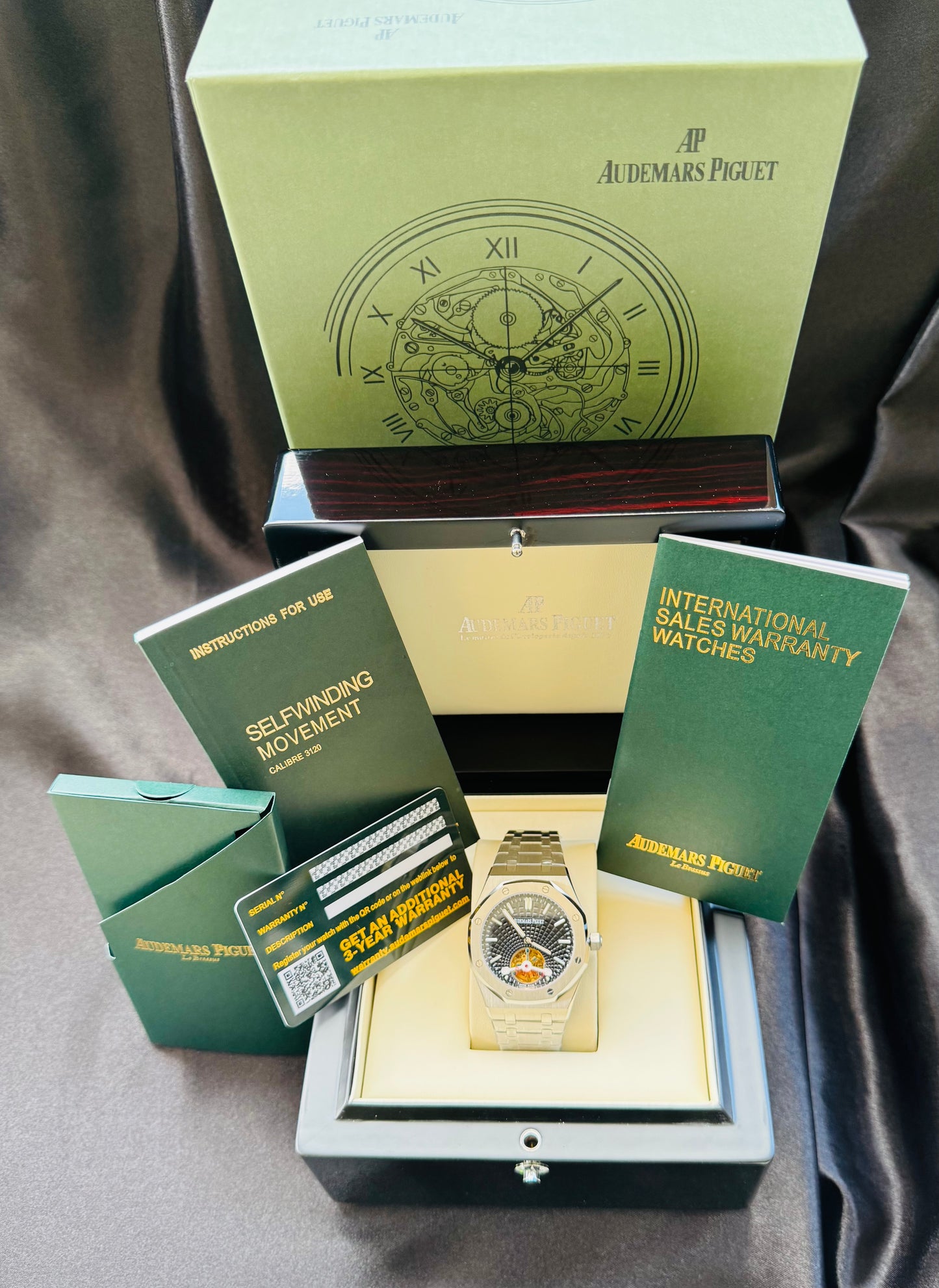 Increíble Reloj Audemars P. ROYAL OAK Automático Mecánico-Tourbillon-Máximo lujo y Calidad! Luminoso Etcétera-Disponible con Carátula Negra y Carátula Azul.