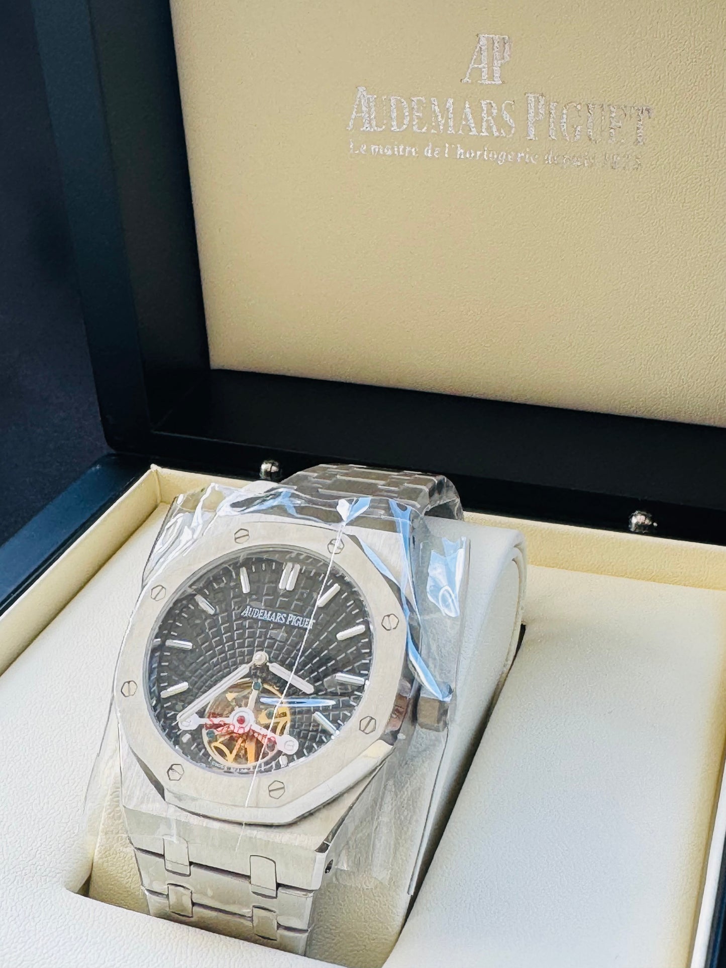 Increíble Reloj Audemars P. ROYAL OAK Automático Mecánico-Tourbillon-Máximo lujo y Calidad! Luminoso Etcétera-Disponible con Carátula Negra y Carátula Azul.