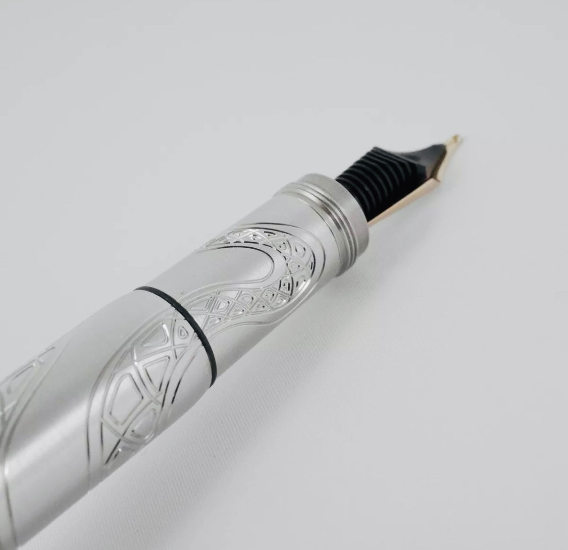 EXCLUSIVA PLUMA FUENTE 1906 - LÍMITED EDITION SERPENT- NOIR HERITAGE -