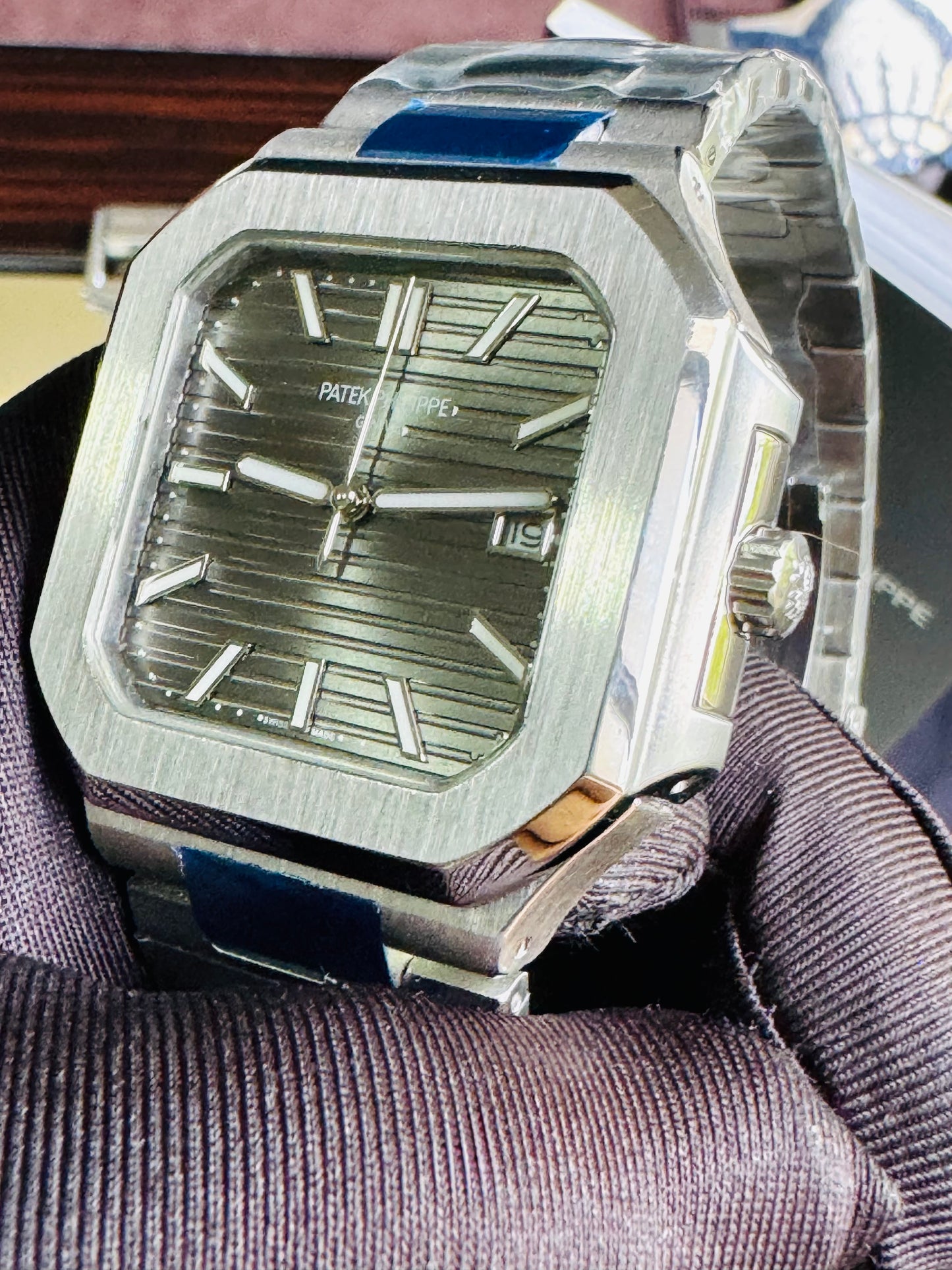 EXCLUSIVO RELOJ PATEK PHILIPPE AUTOMÁTICO- FECHADOR- JOYAS 💎- CRISTAL ZAFIRO- LUMINOSO- ÚLTIMO Y MÁS NUEVO DISEÑO!!!
PRECIO: A TRATAR 

No se hacen Envíos 🚚 

Ventas solo en Cancún 

Información por WHATSAPP 99 81 92 84  65