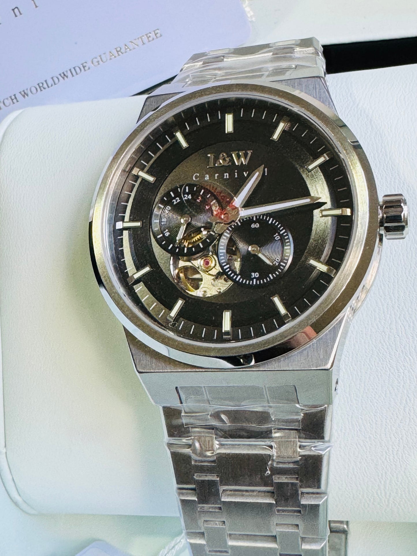 SOFISTICADO RELOJ AUTOMÁTICO I&W- CRISTAL ZAFIRO-LUMINOSO-PEQUEÑA VENTANA TOURBILLON-PEQUEÑOS DIALES SEGUNDERO Y 24 HRS. RESISTENTE AL AGUA- ALTA CALIDAD!!!