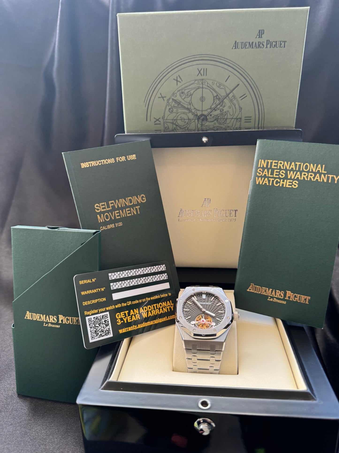 Increíble Reloj Audemars P. ROYAL OAK Automático Mecánico-Tourbillon-Máximo lujo y Calidad! Luminoso Etcétera-Disponible con Carátula Negra y Carátula Azul.