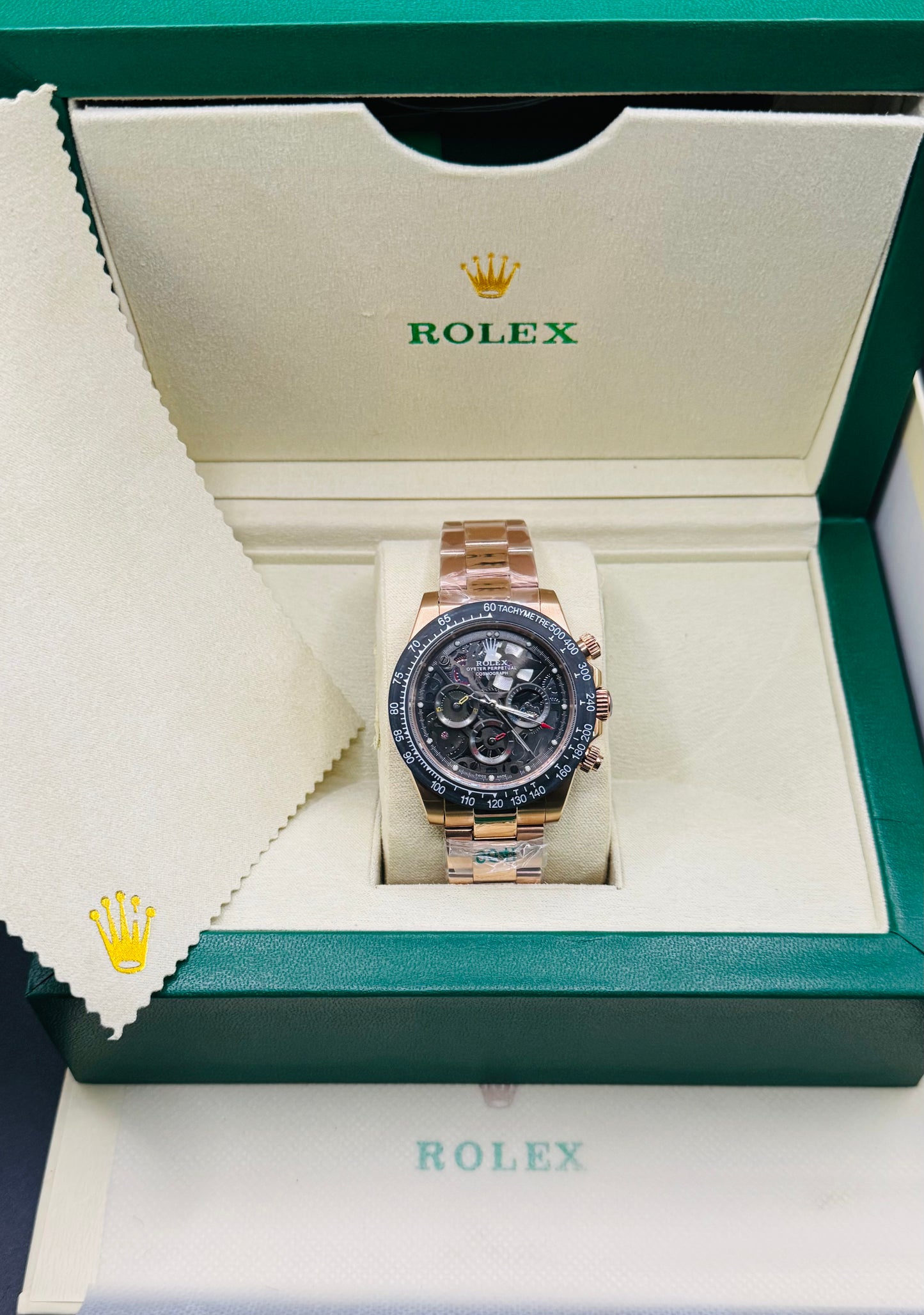 Hermoso Reloj Tono ORO Amarillo Automático Mecánico Skeleton-Luminoso- Gran Detalle- Diales Giratorio Etcétera Favor de Pedir Información por WhatsApp al 99 81 92 84 65