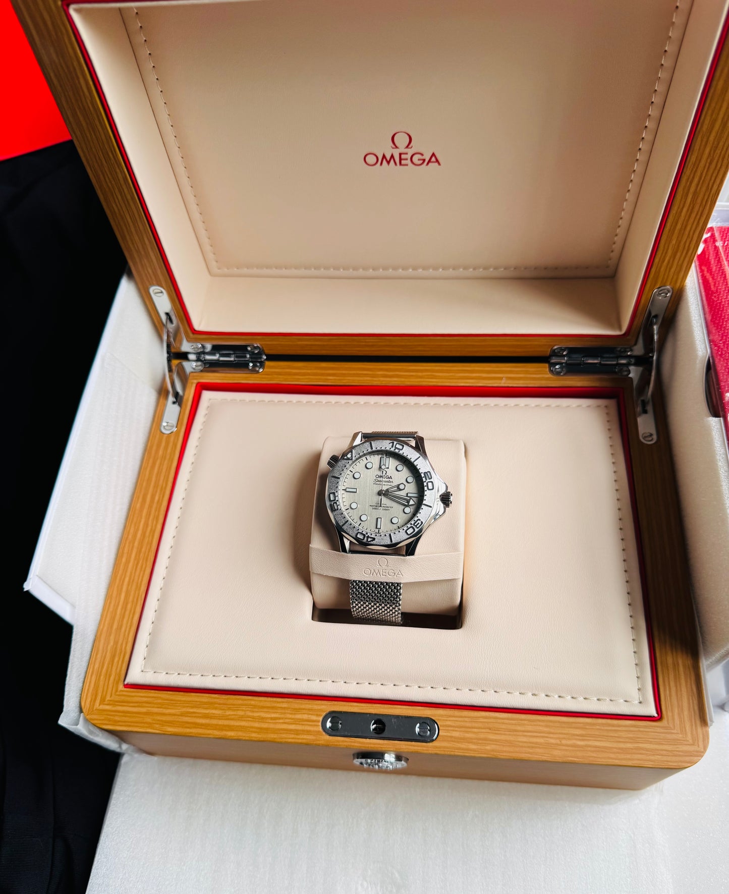 HERMOSO RELOJ AUTOMÁTICO MECÁNICO OMEGA SEAMASTER ACABADO DIAMANTADO