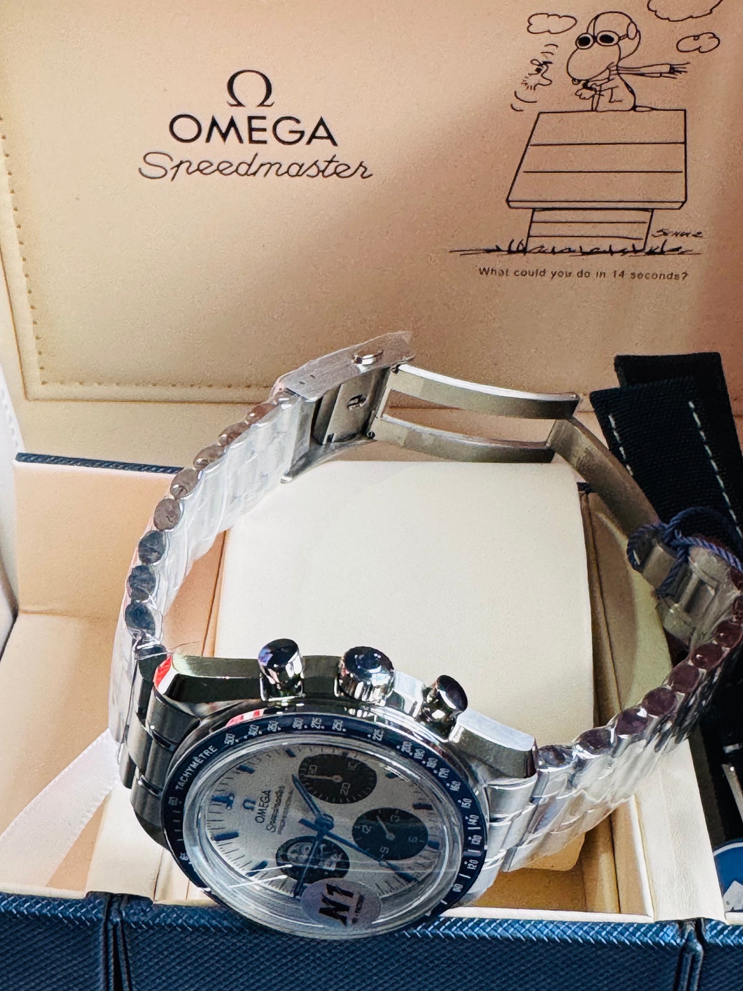 MÁXIMO LUJO!!! ESPECTACULAR DISEÑO OMEGA APOLLO XIlI- AUTOMÁTICO MECÁNICO-SPEED MASTER-PROFESSIONAL-EYES ON THE STARS- ORIGINAL MOVIMIENTO MECÁNICO TIERRA Y CÁPSULA ESPACIAL SNOOPY APOLLO XIII
