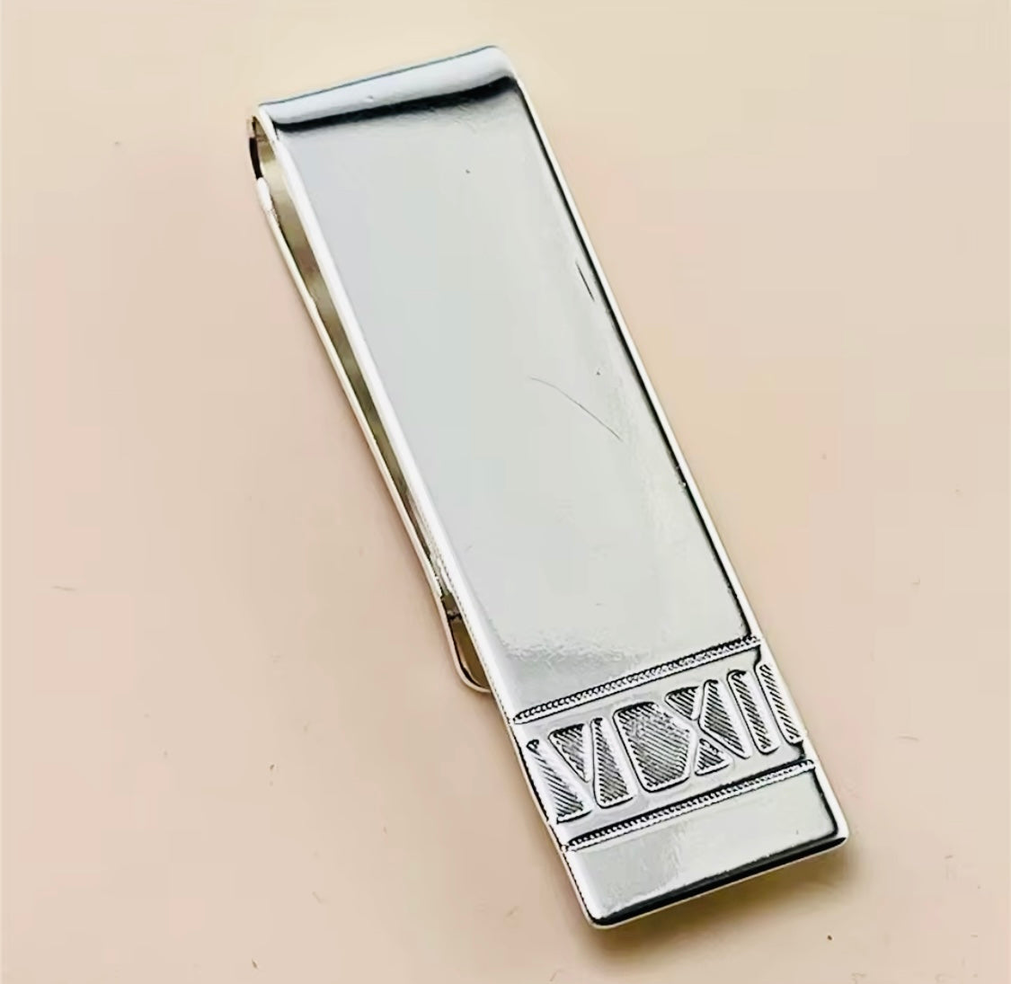 Elegante Billetera de Plata Ley 925 con Patrón Romano Buen Gusto y Estilo.