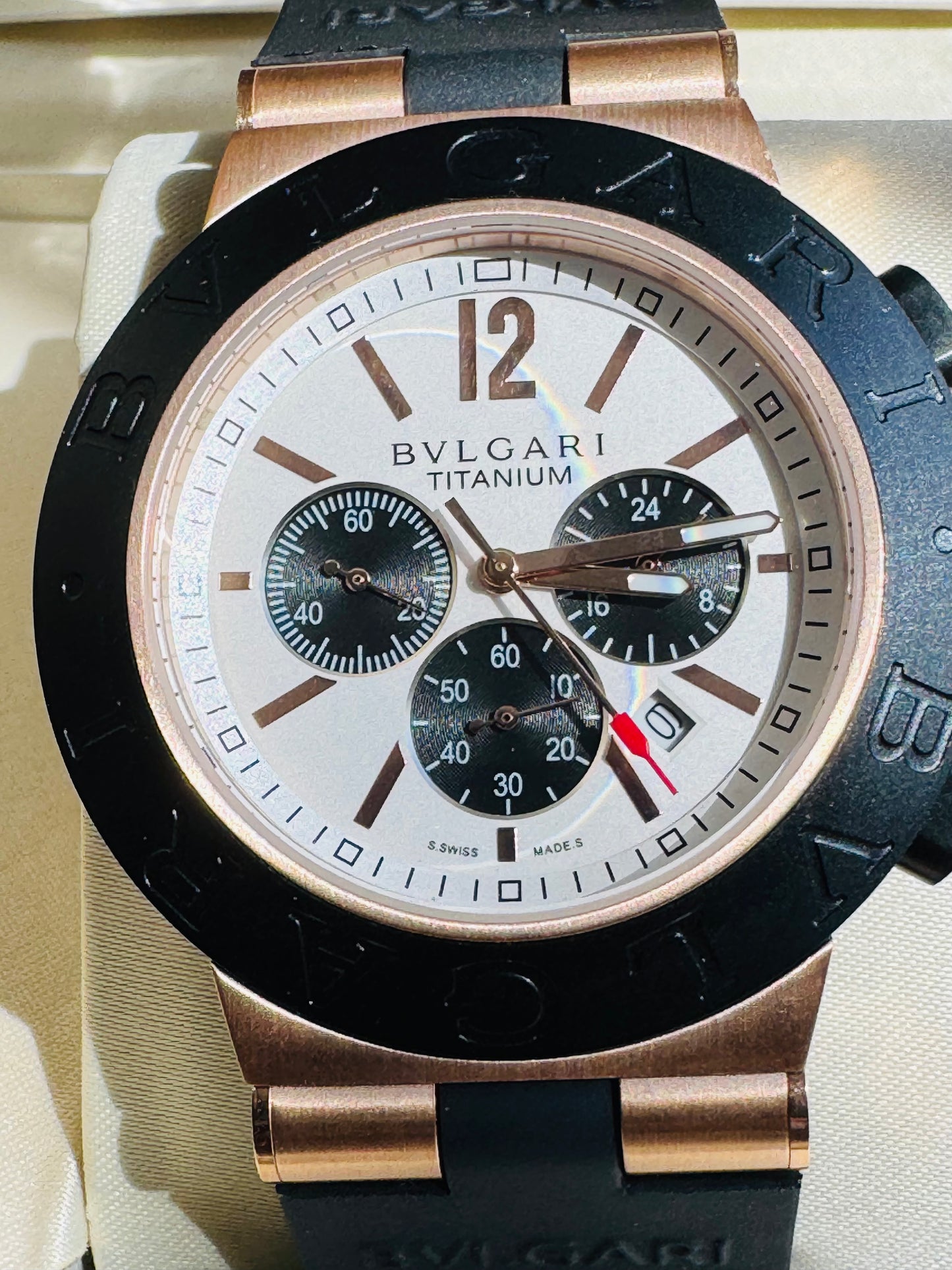 ESPECTACULAR RELOJ AUTOMÁTICO MULTIFUNCIONAL BVLGARI-CRONÓMETRO-SEGUNDERO-2 ZONAS HORARIAS-CRISTAL ZAFIRO-ETC