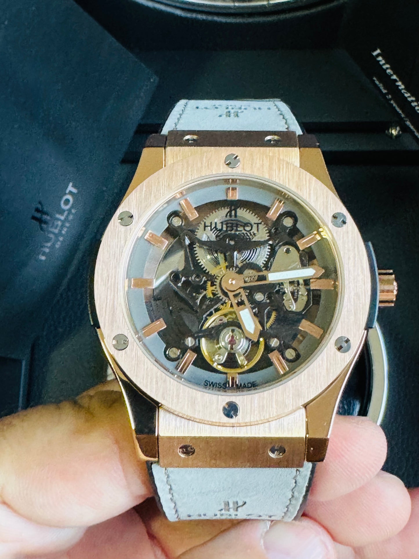 ESPECTACULAR RELOJ HUBLOT SKELETON AUTOMÁTICO MECÁNICO- CRISTAL ZAFIRO- ETC;