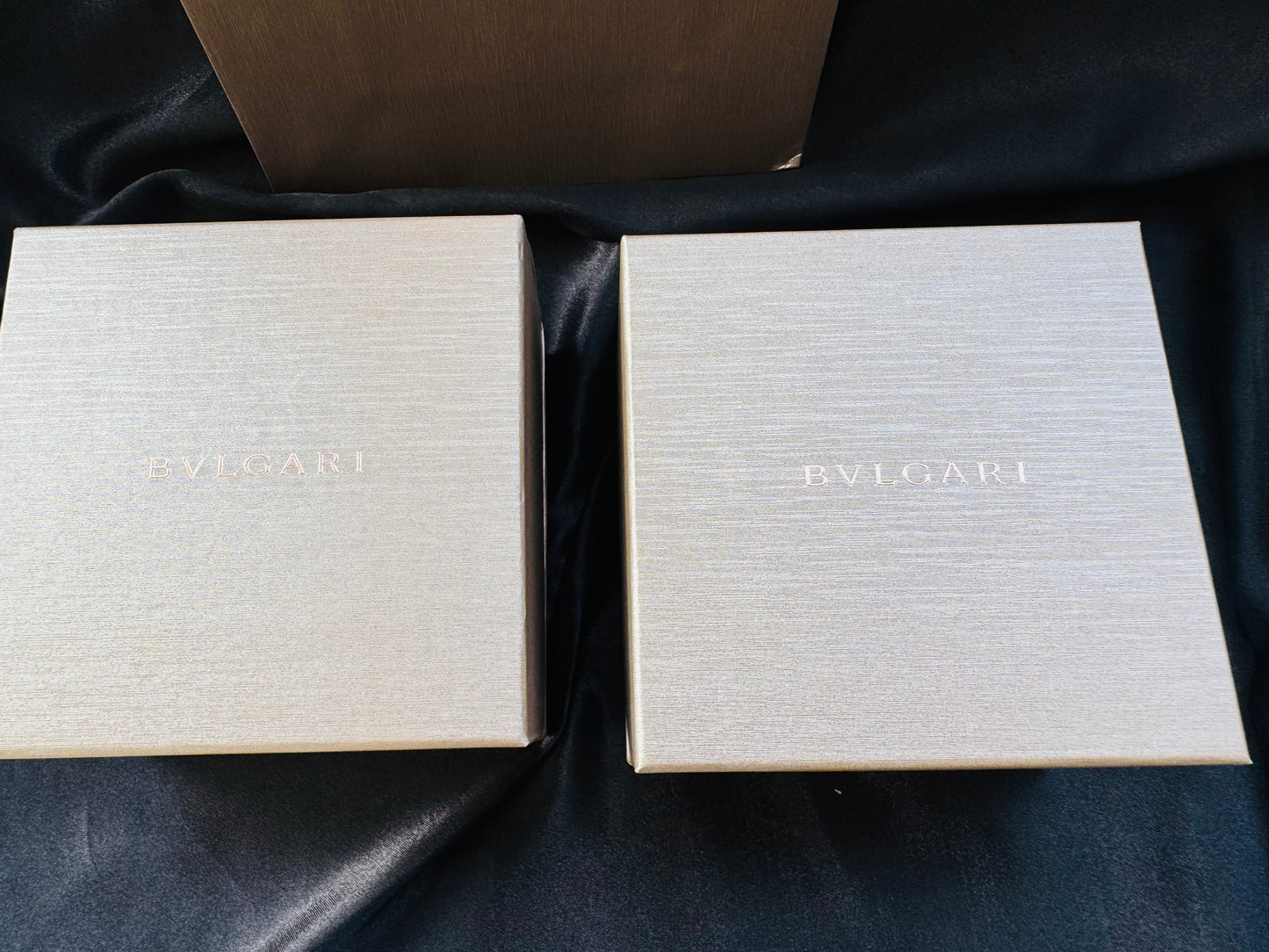 LUJOSO DISEÑO RELOJ AUTOMÁTICO MECÁNICO BVLGARI OCTO ELEGANCIA Y DISTINCIÓN