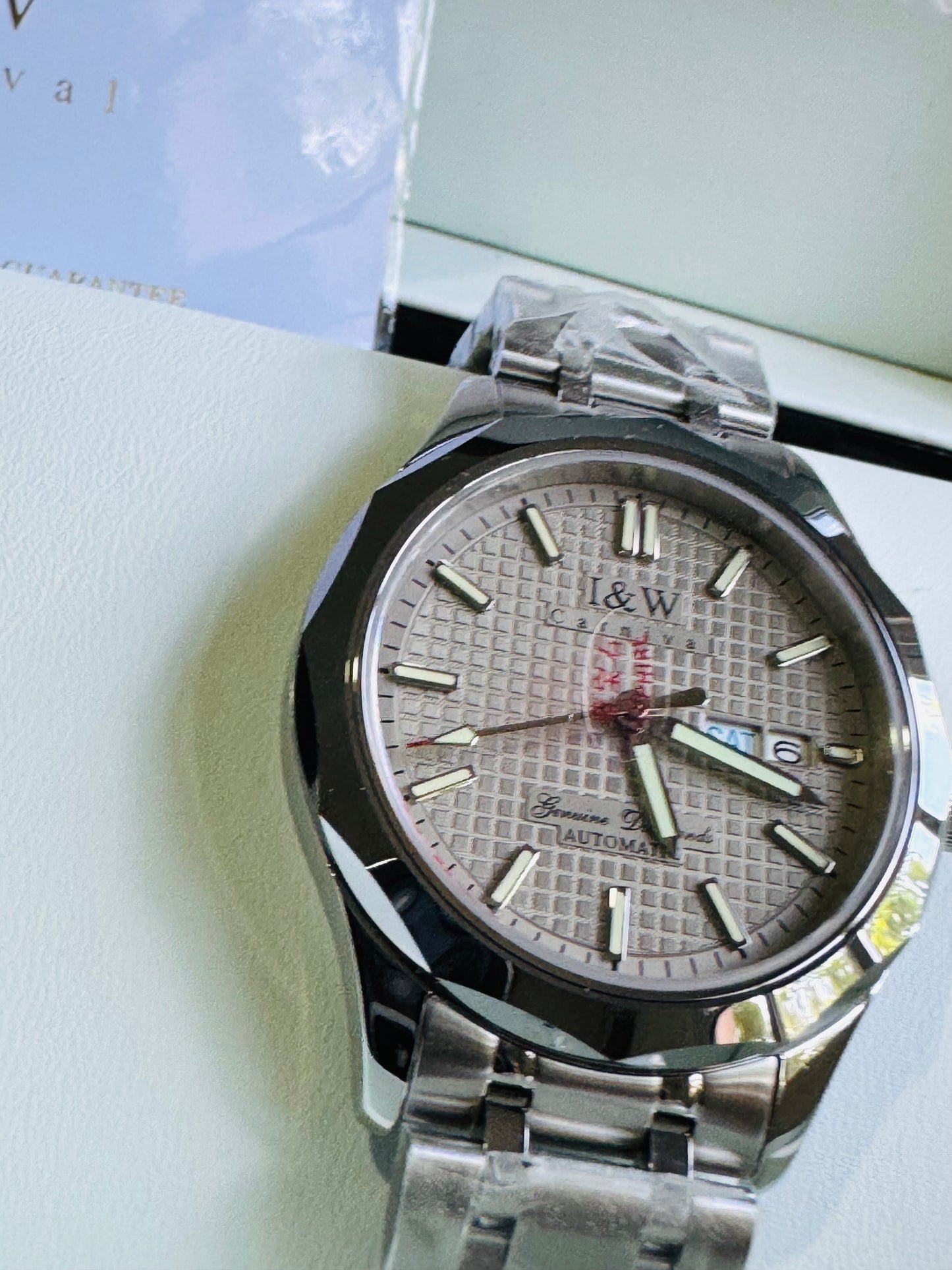 HERMOSO y ELEGANTE DISEÑO I&W AUTOMATICO- CRISTAL ZAFIRO-LUMINOSO-FECHADOR-DÍA DE LA SEMANA 💯% ORIGINAL