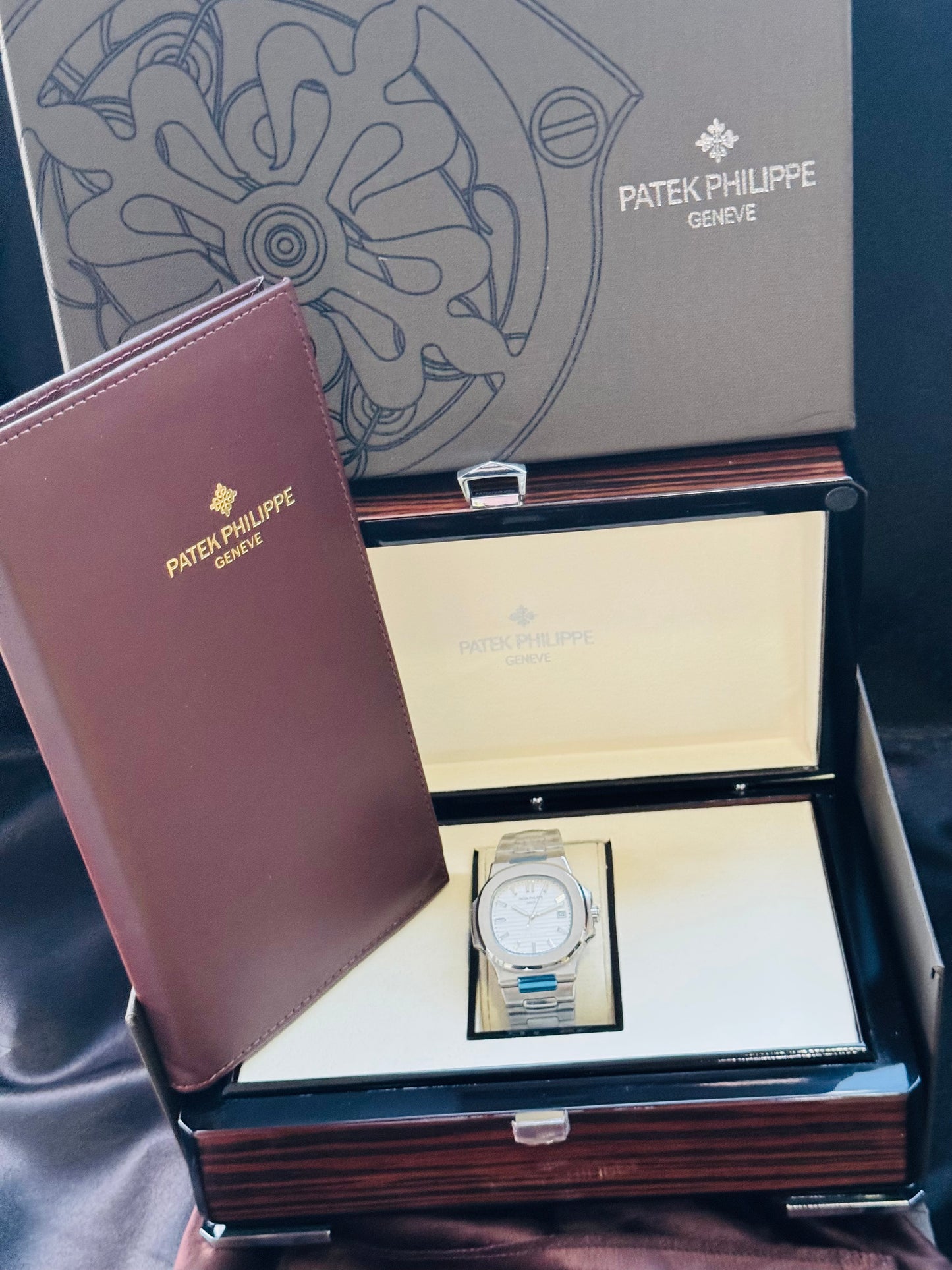 ELEGANCIA TOTAL  RELOJ AUTOMÁTICO PATEK PHILIPPE MULTIPLES COMPLICACIONES!