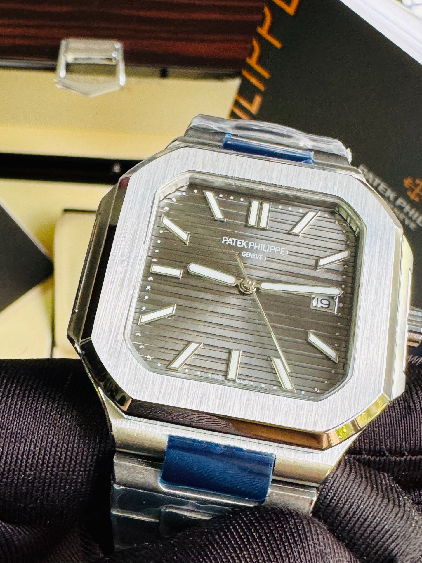 EXCLUSIVO RELOJ PATEK PHILIPPE AUTOMÁTICO- FECHADOR- JOYAS 💎- CRISTAL ZAFIRO- LUMINOSO- ÚLTIMO Y MÁS NUEVO DISEÑO!!!
PRECIO: A TRATAR 

No se hacen Envíos 🚚 

Ventas solo en Cancún 

Información por WHATSAPP 99 81 92 84  65
