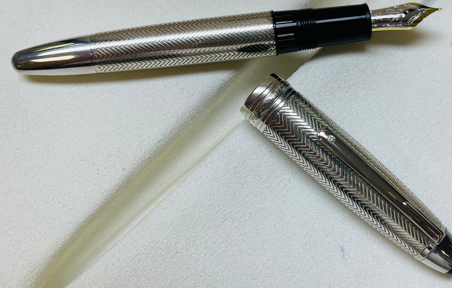 HERMOSA PLUMA FUENTE DE PLATA DE LEY 925 MACIZA CON DIAMANTE 💎 MAISTERSTUCK SOLD OUT HACE MUCHO TIEMPO ⏱️ DIFÍCIL DE CONSEGUIR