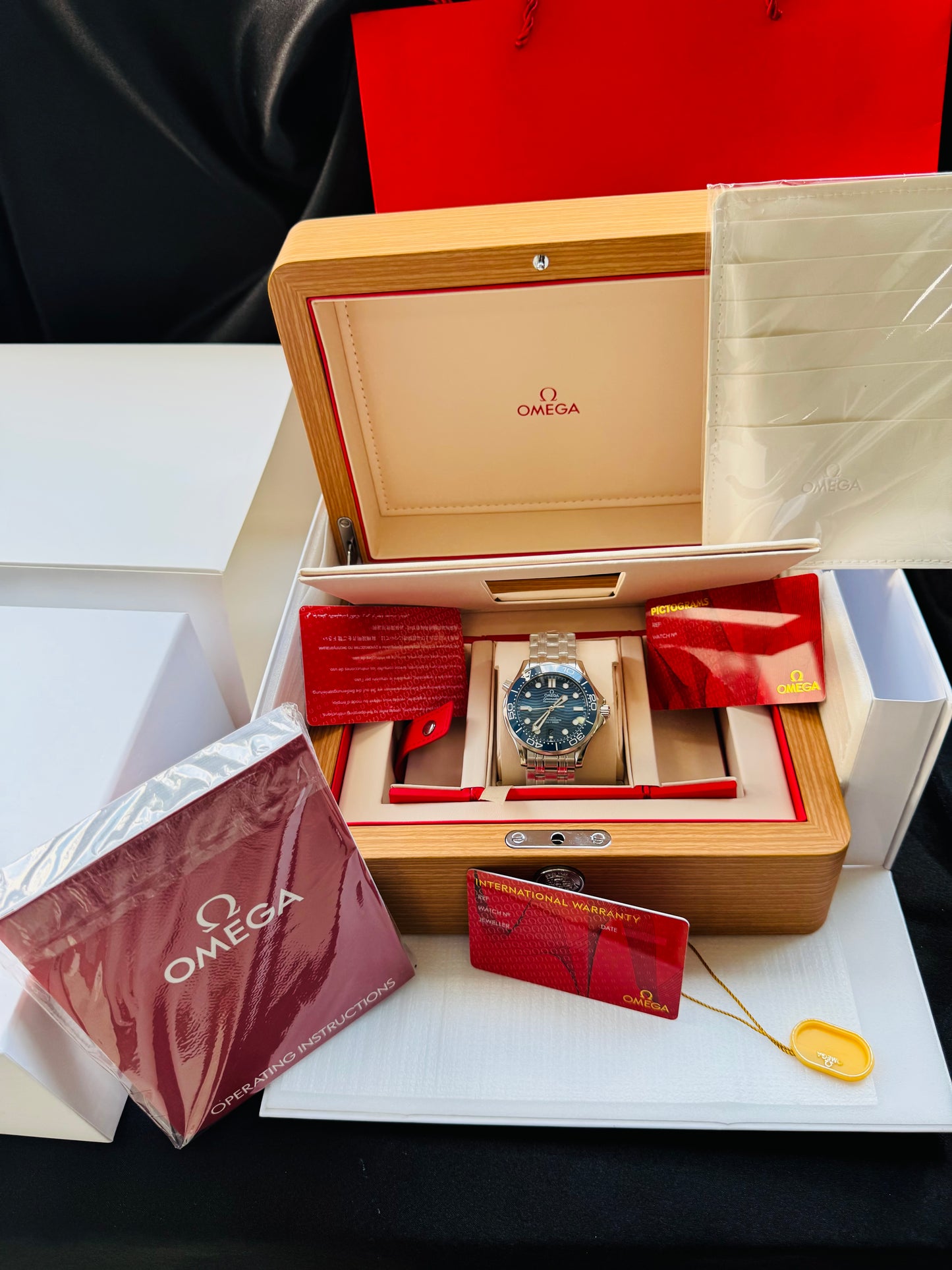 HERMOSO RELOJ OMEGA SEA MASTER AUTOMÁTICO ELEGANTE Y CASUAL!
