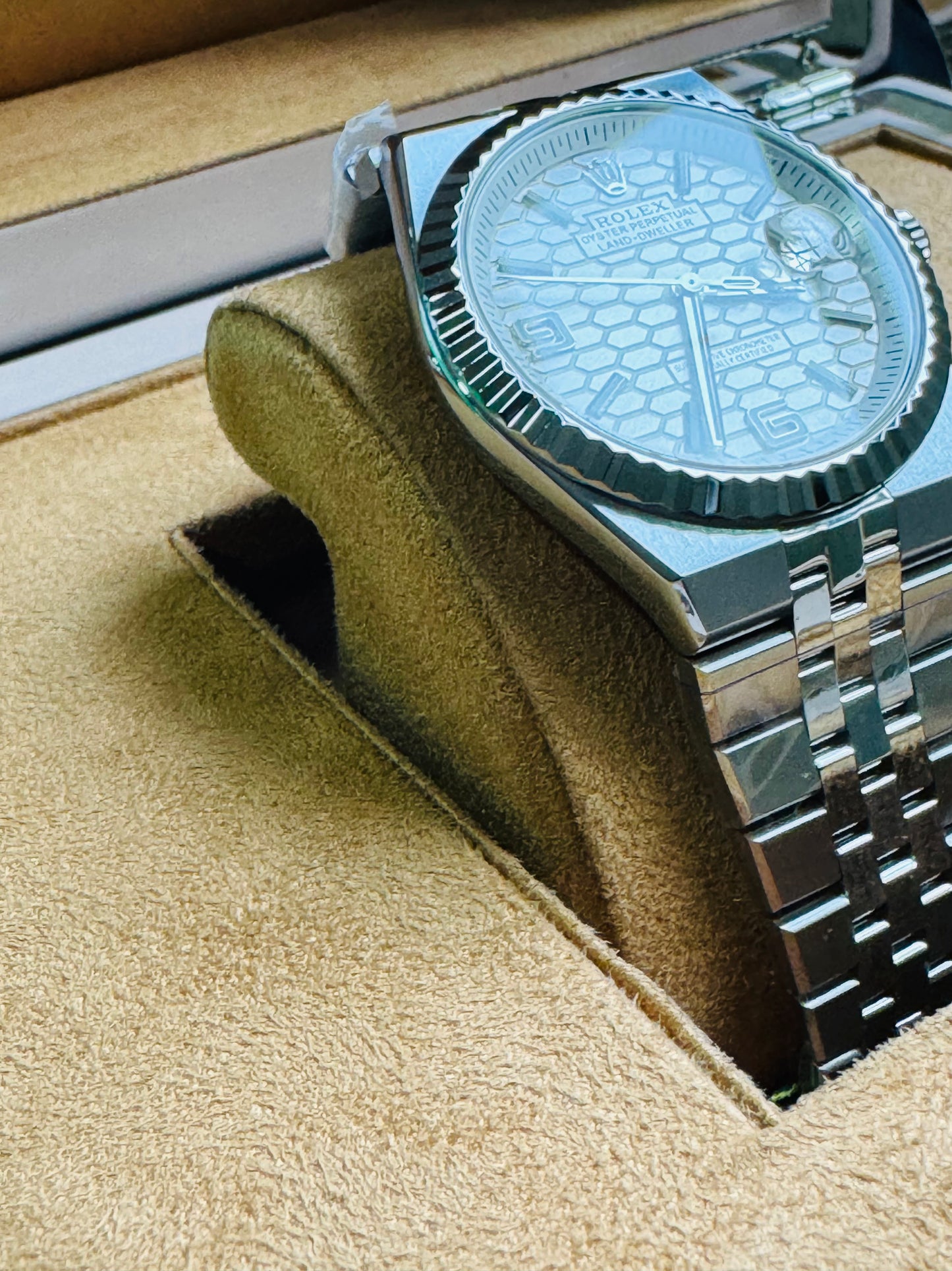 ÚNICO Y EXCLUSIVO RELOJ ROLEX OYSTER PERPETUAL LAND DWELLER- FECHADOR-39 JOYAS 💎 -CRISTAL ZAFIRO- ULTIMO MODELO Y DISEÑO! MÁXIMA ELEGANCIA!!!