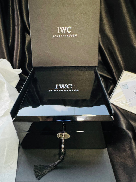 ELEGANTE Y EXCLUSIVO RELOJ AUTOMÁTICO IWC PILOTS WATCH