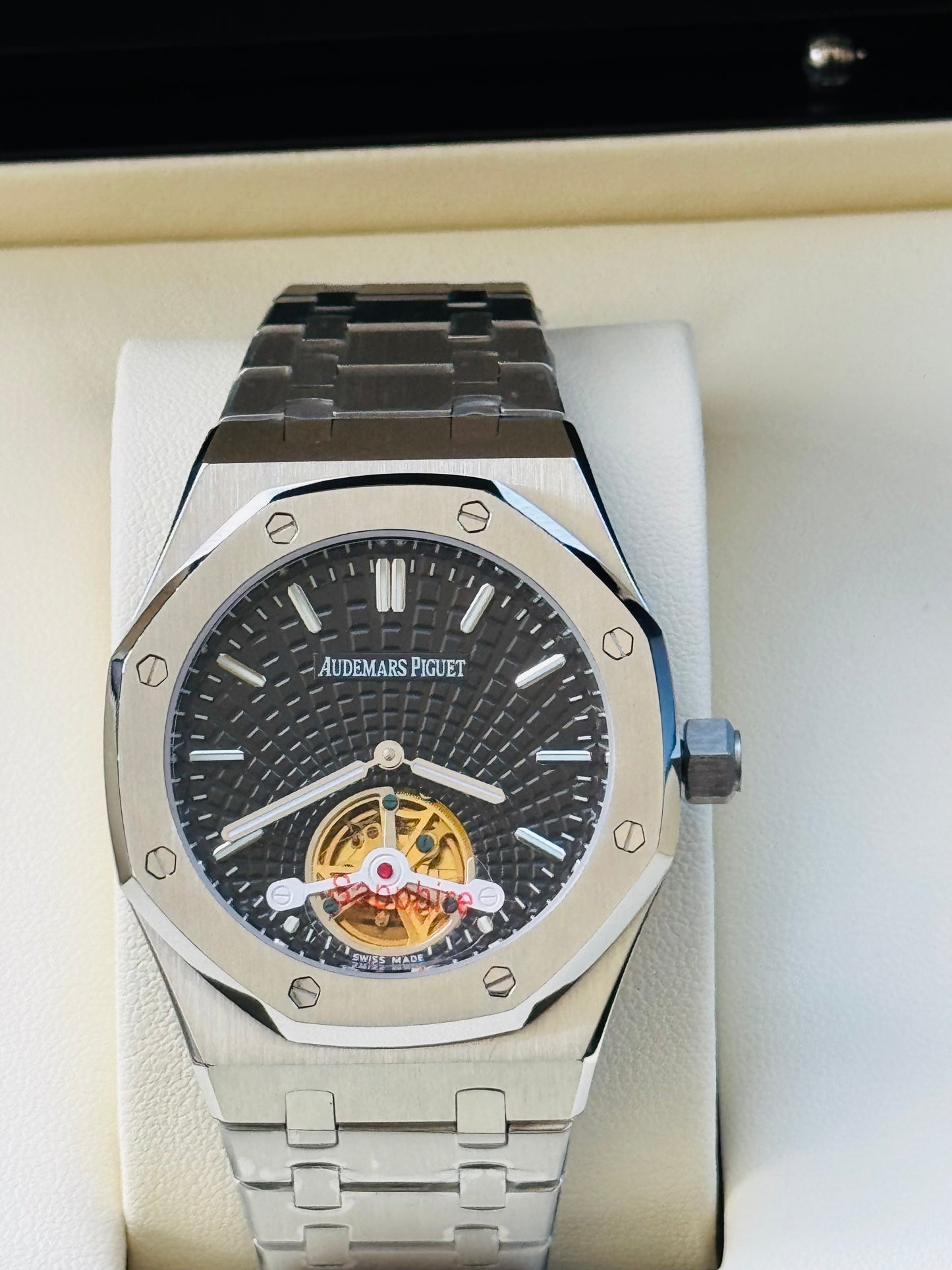 Increíble Reloj Audemars P. ROYAL OAK Automático Mecánico-Tourbillon-Máximo lujo y Calidad! Luminoso Etcétera-Disponible con Carátula Negra y Carátula Azul.
