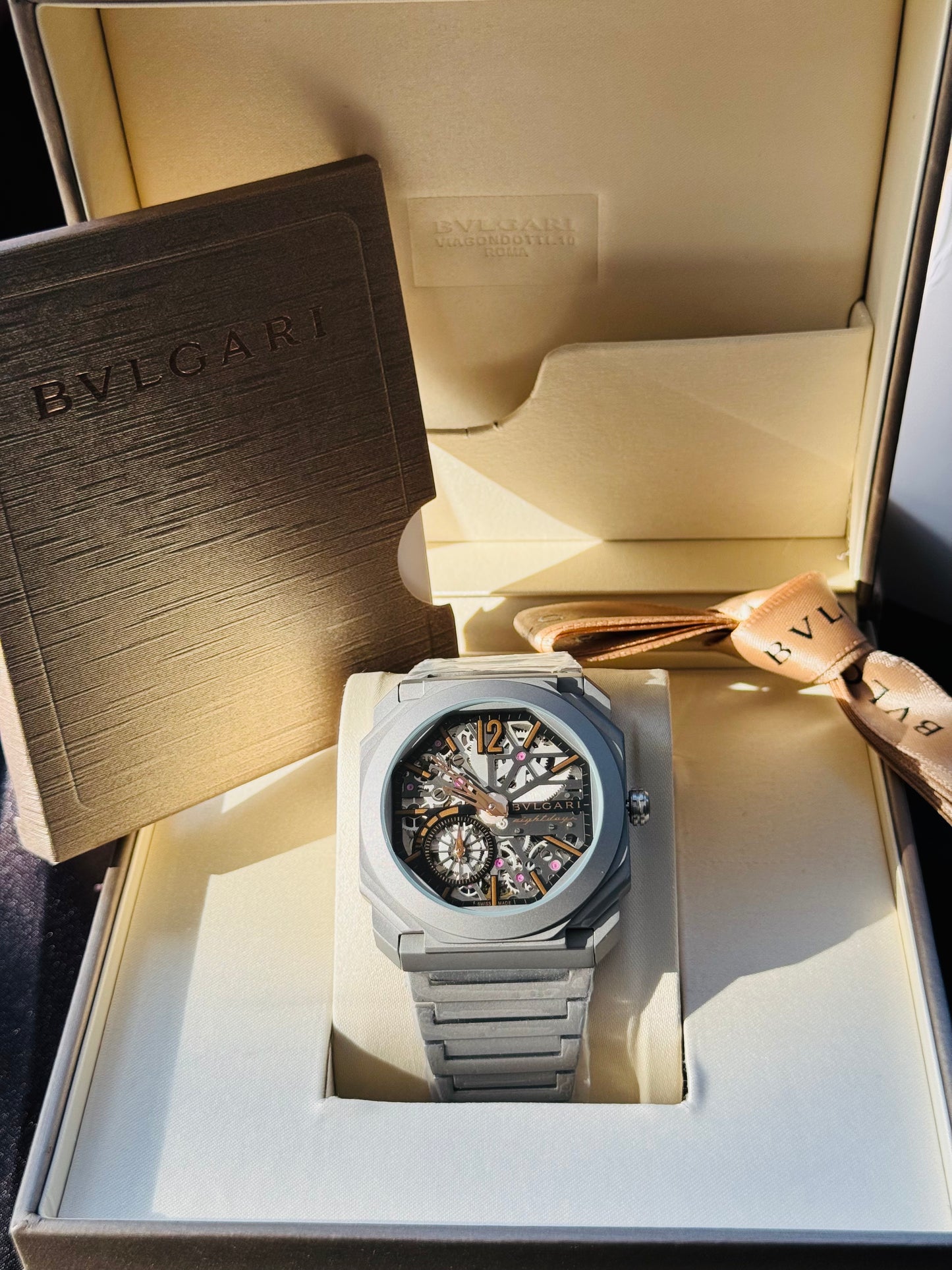 IMPONENTE Y DISTINGUIDO RELOJ AUTOMÁTICO MECÁNICO SKELETON BVLGARI OCTO! HERMOSO DISEÑO Y CALIDAD!!!

PRECIO A TRATAR 

Información por WhatsApp 99 81 92 84 65


NOTA:

No se hacen envíos 🚚  📦 💨!

Las Ventas son solo en Cancún

Nuestro Lema: No somos N