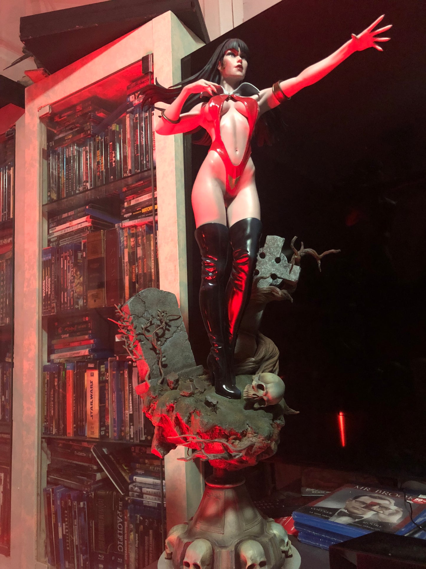 Hermosa Escultura escala 1/4 VAMPIRELLA by SIDESHOW PREMIUM FORMAT