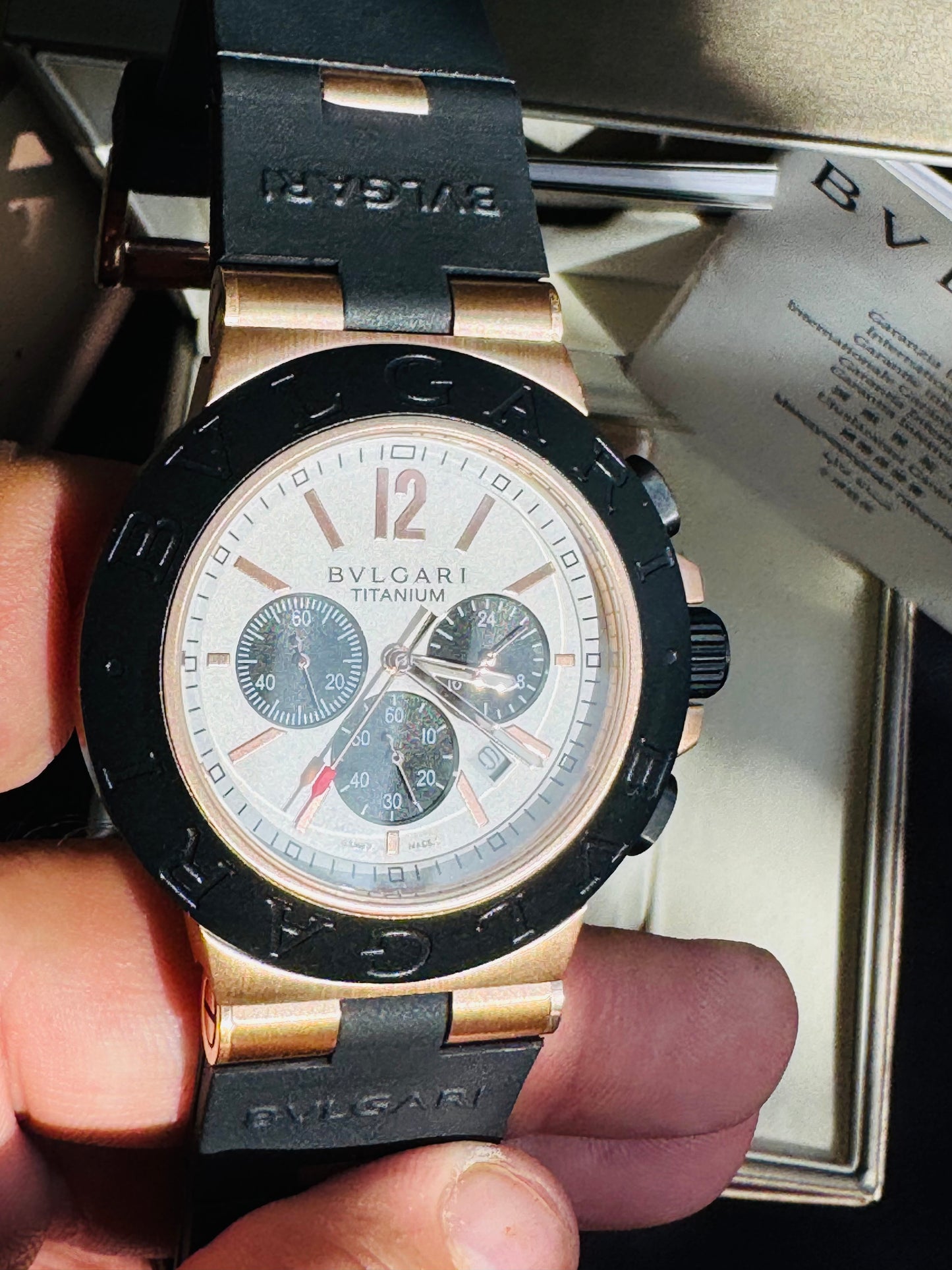 ESPECTACULAR RELOJ AUTOMÁTICO MULTIFUNCIONAL BVLGARI-CRONÓMETRO-SEGUNDERO-2 ZONAS HORARIAS-CRISTAL ZAFIRO-ETC